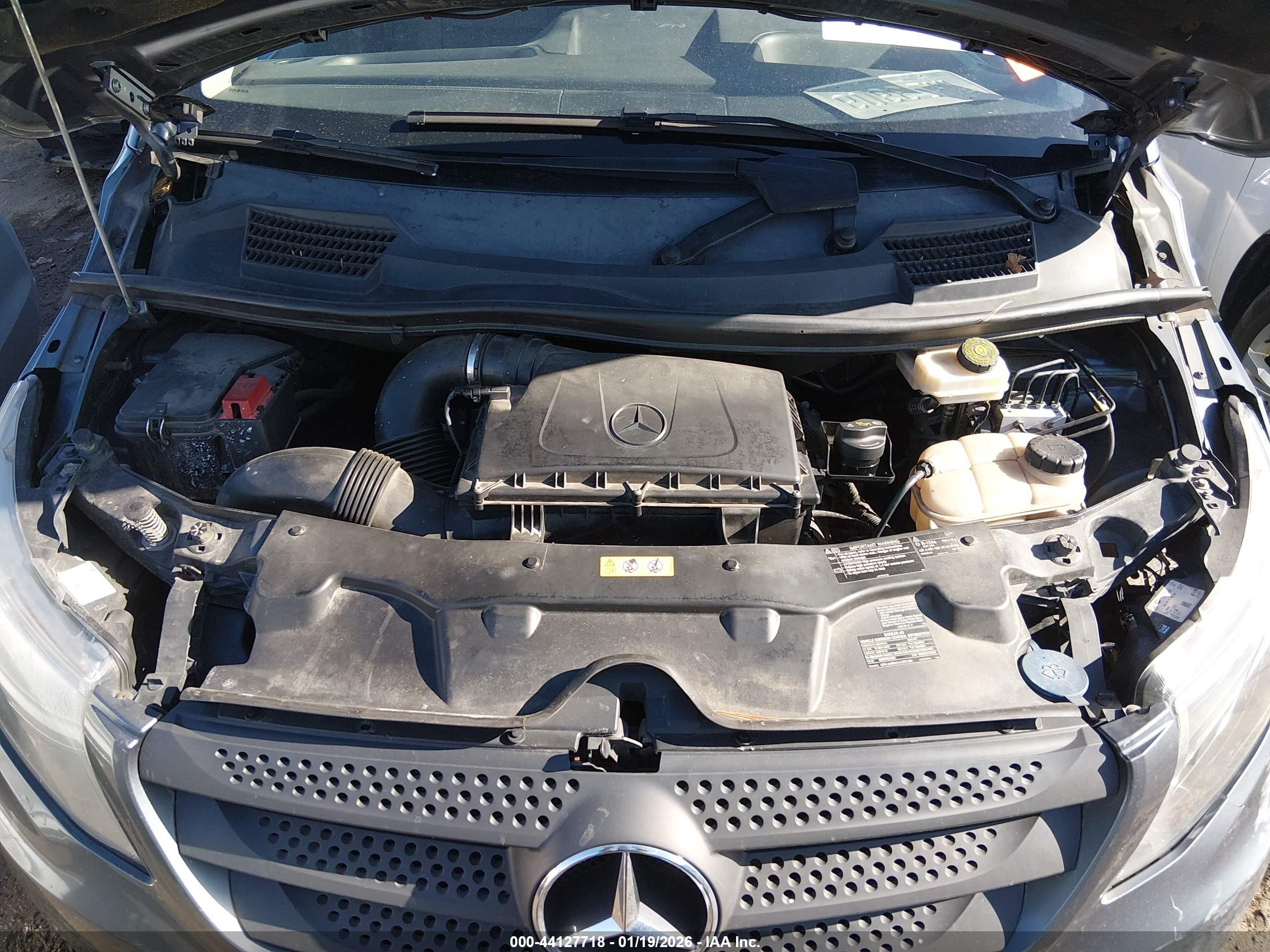 MERCEDES-BENZ METRIS image 10