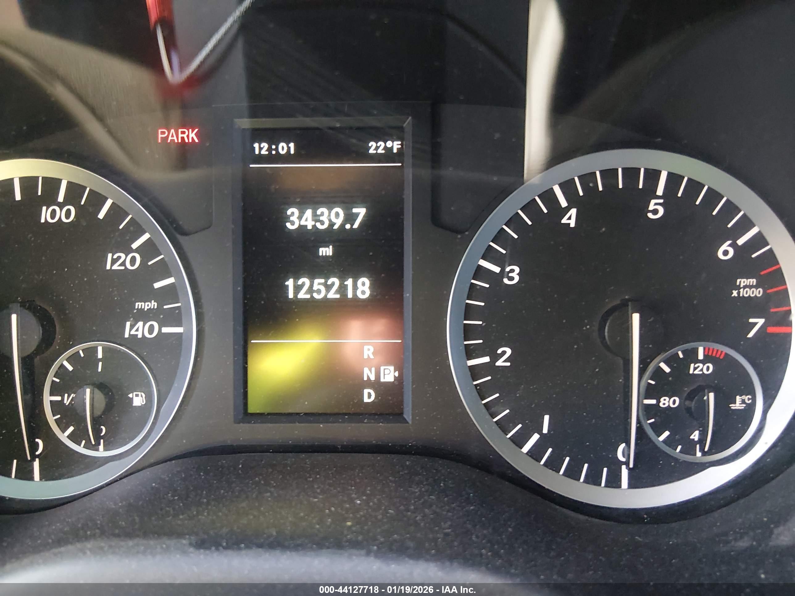 MERCEDES-BENZ METRIS image 7