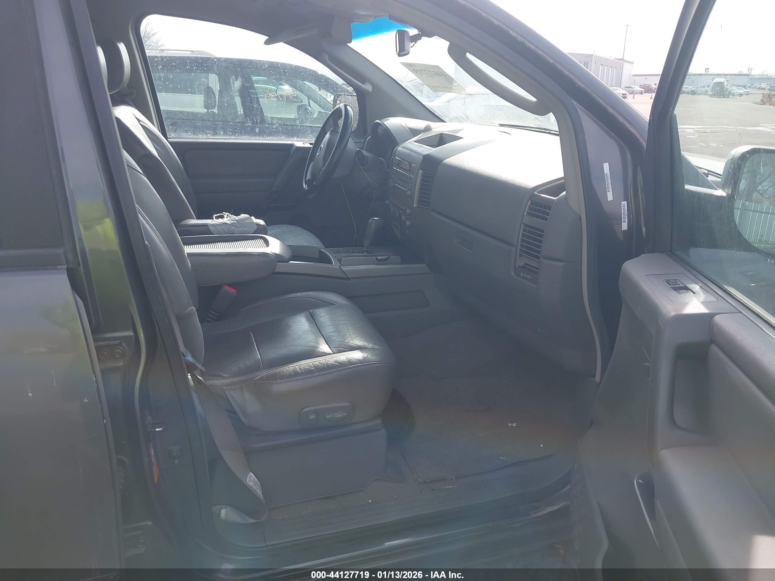 NISSAN ARMADA image 5