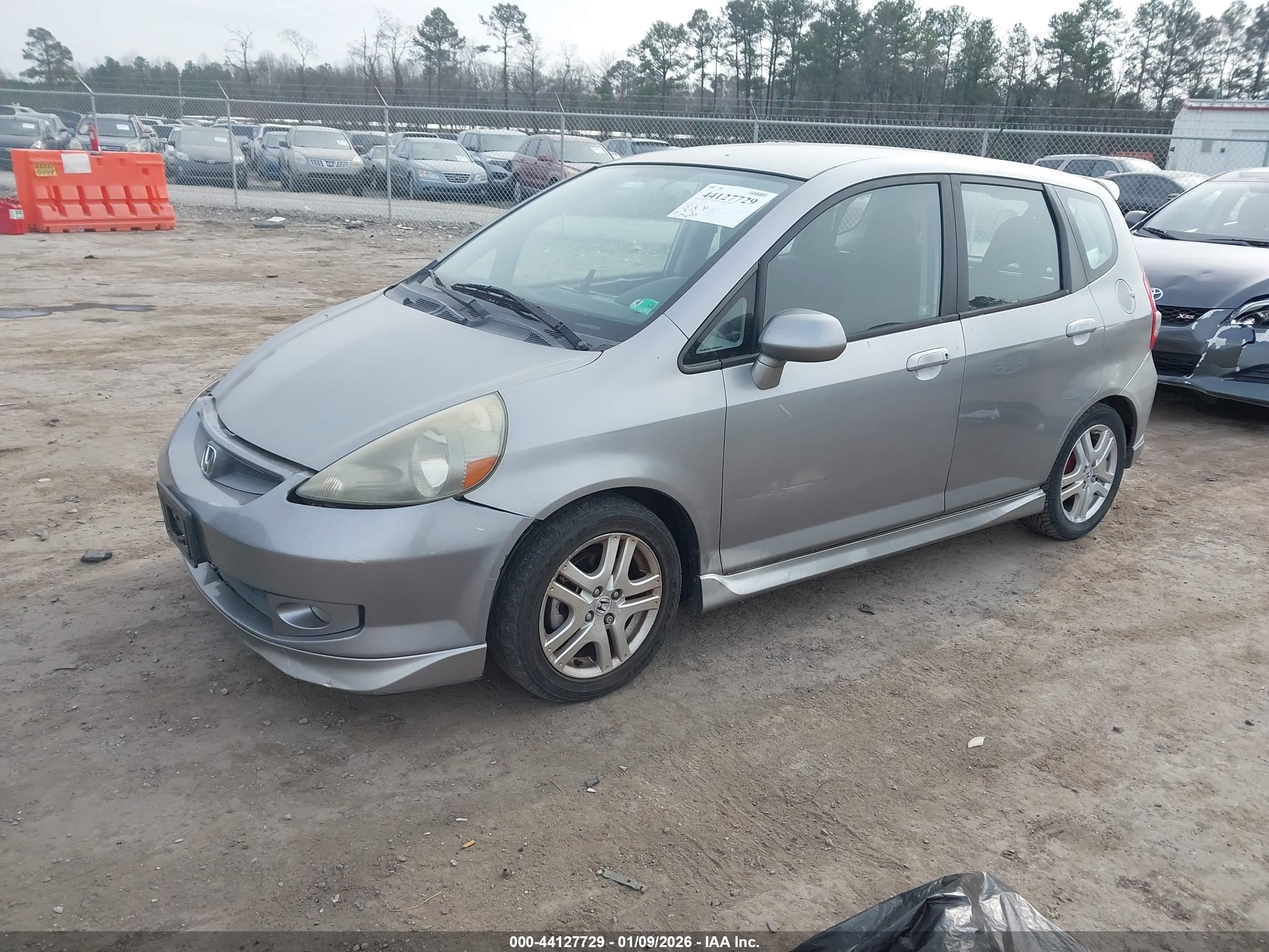 HONDA FIT image 2