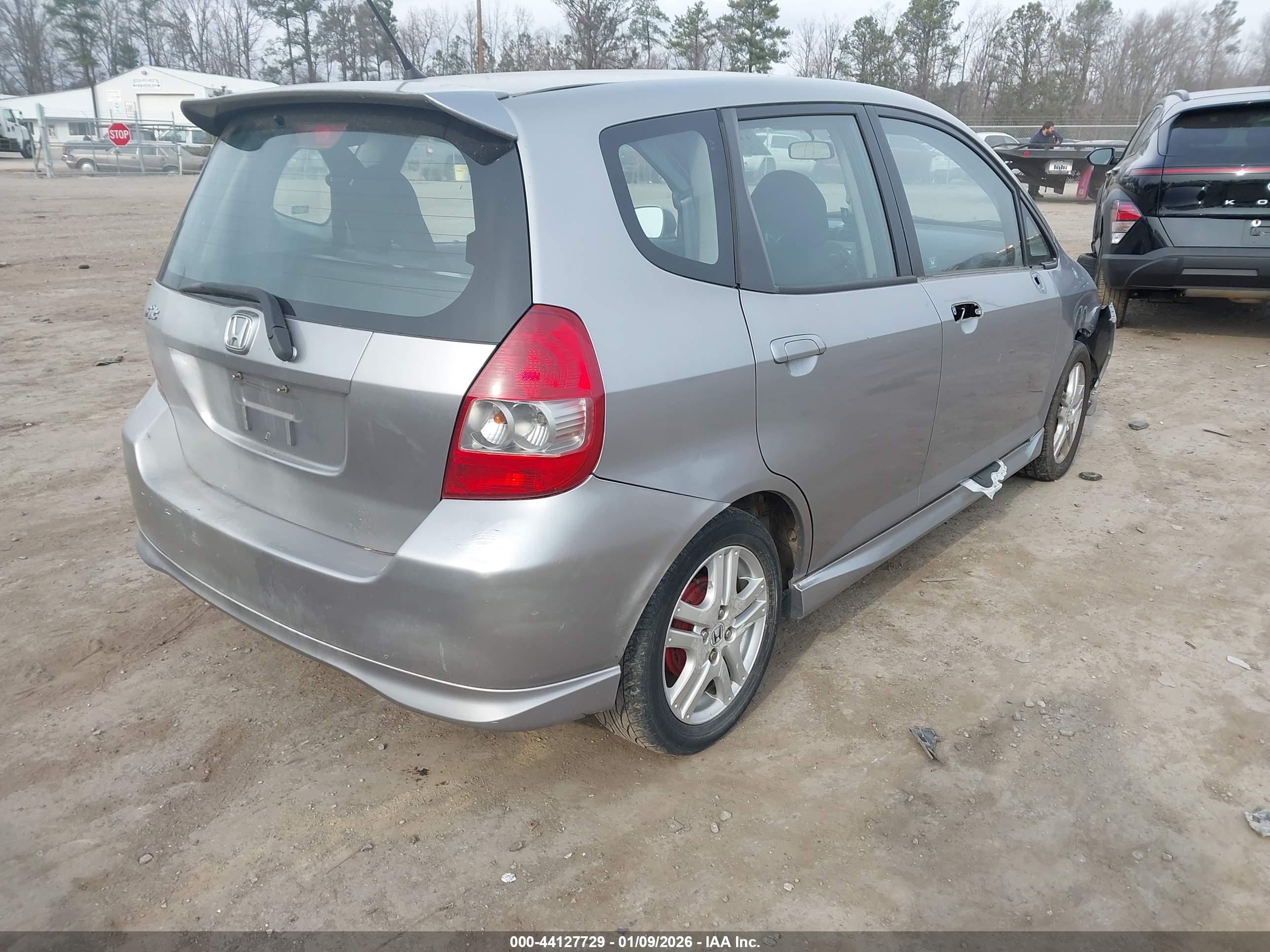 HONDA FIT image 4