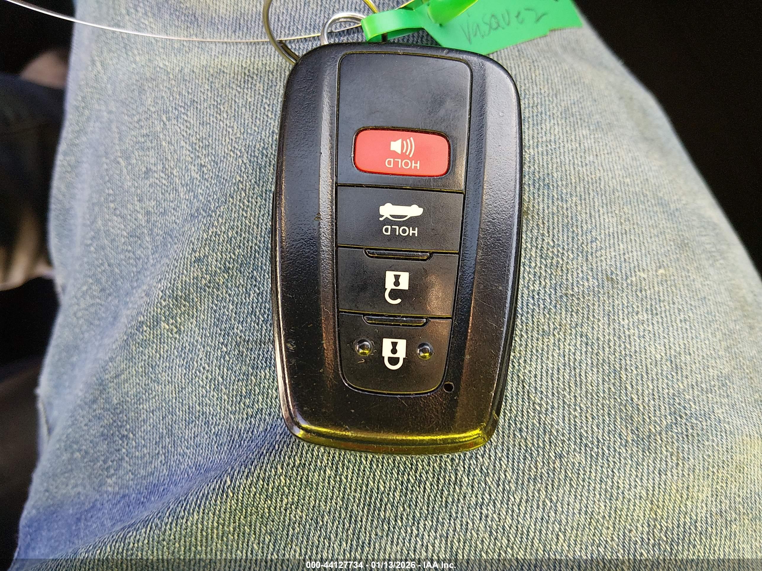 TOYOTA CAMRY image 11