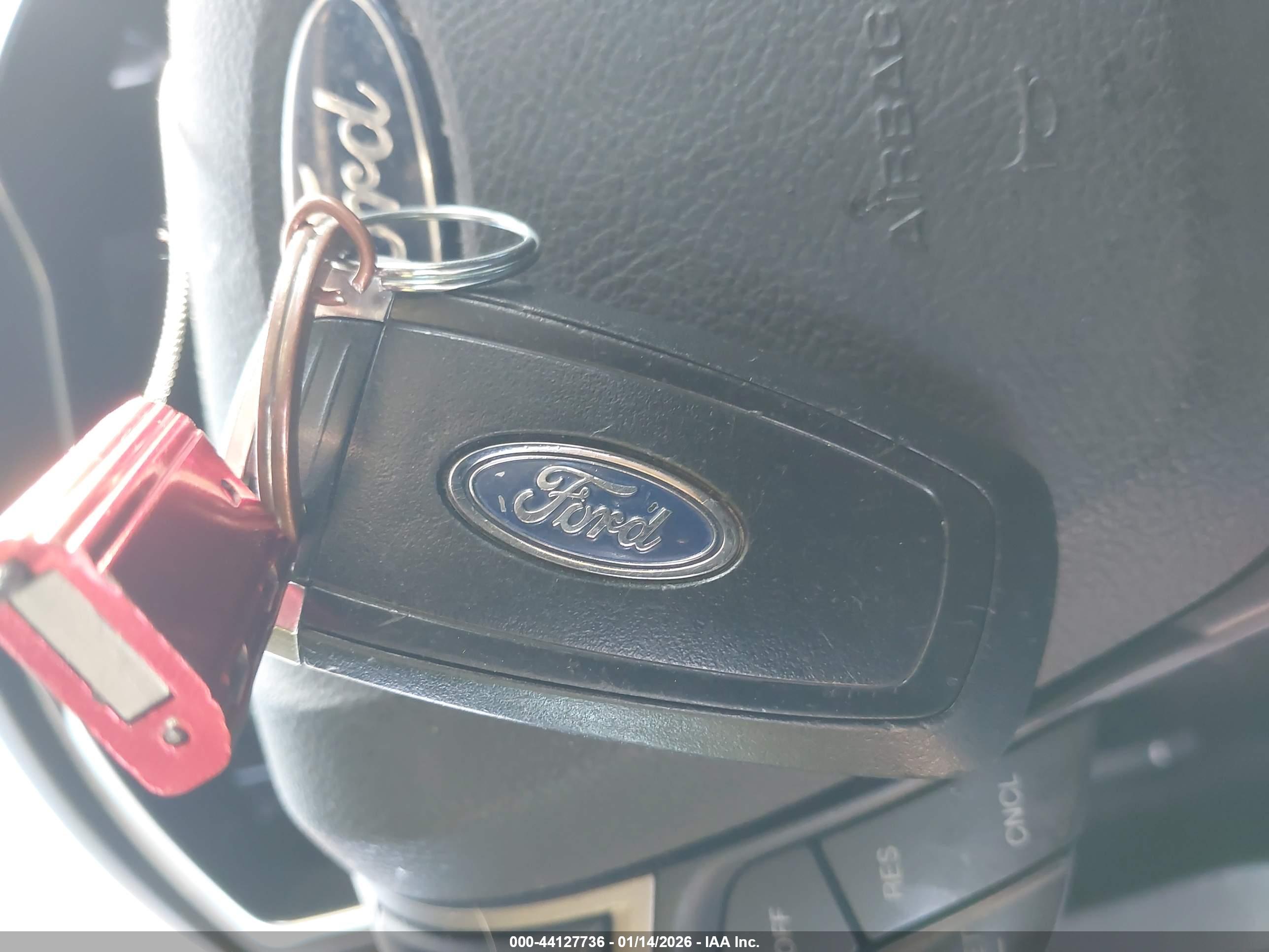 FORD FUSION image 11