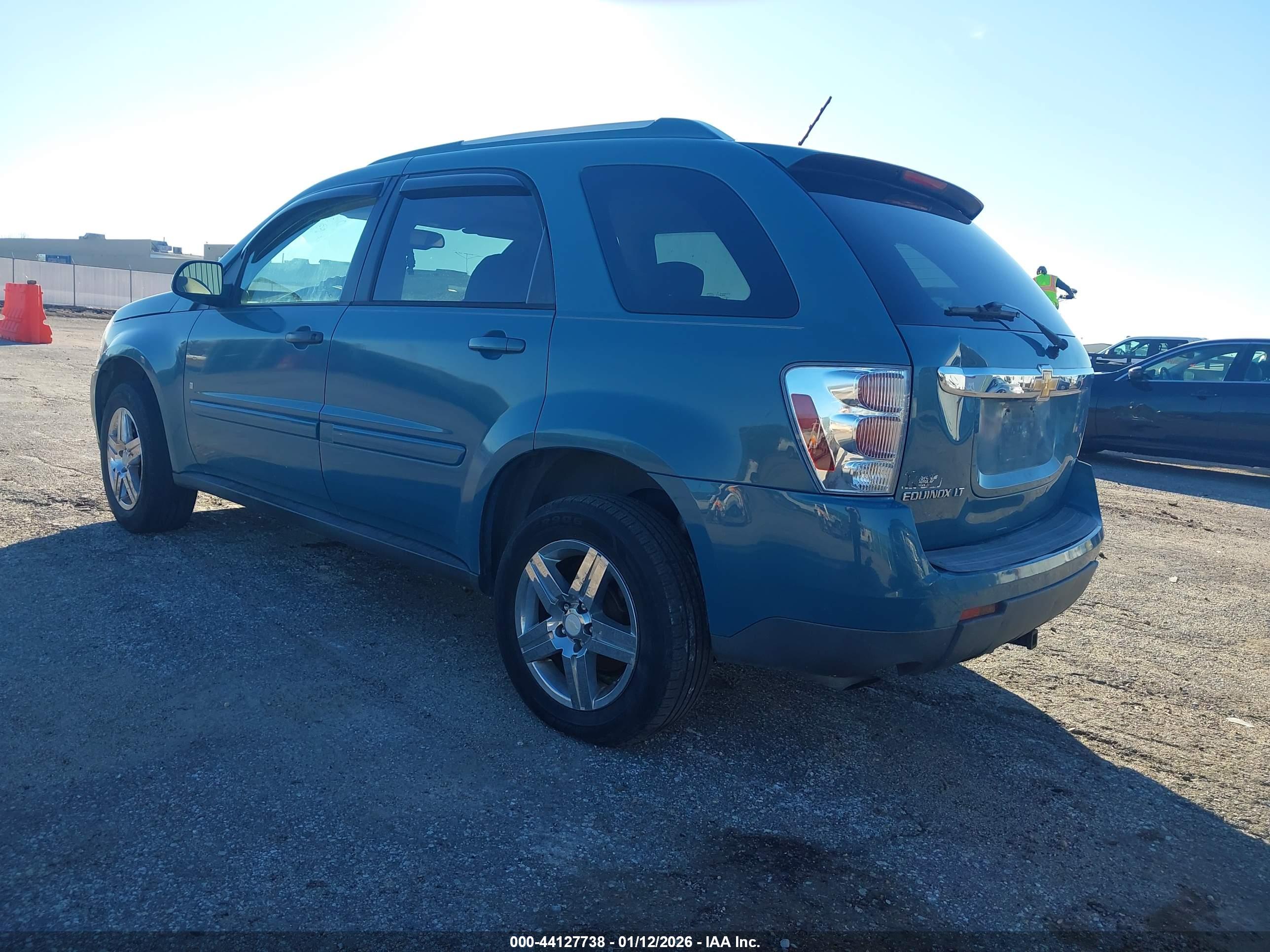 CHEVROLET EQUINOX image 3