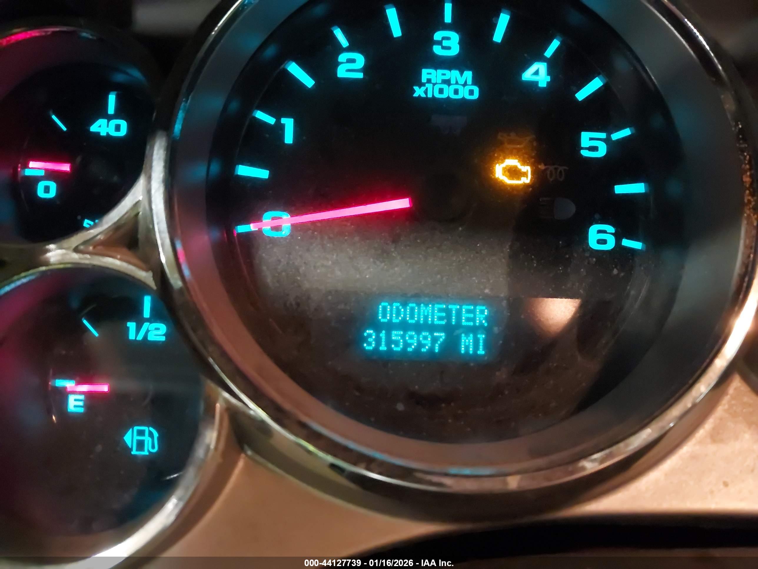 CHEVROLET SILVERADO image 7