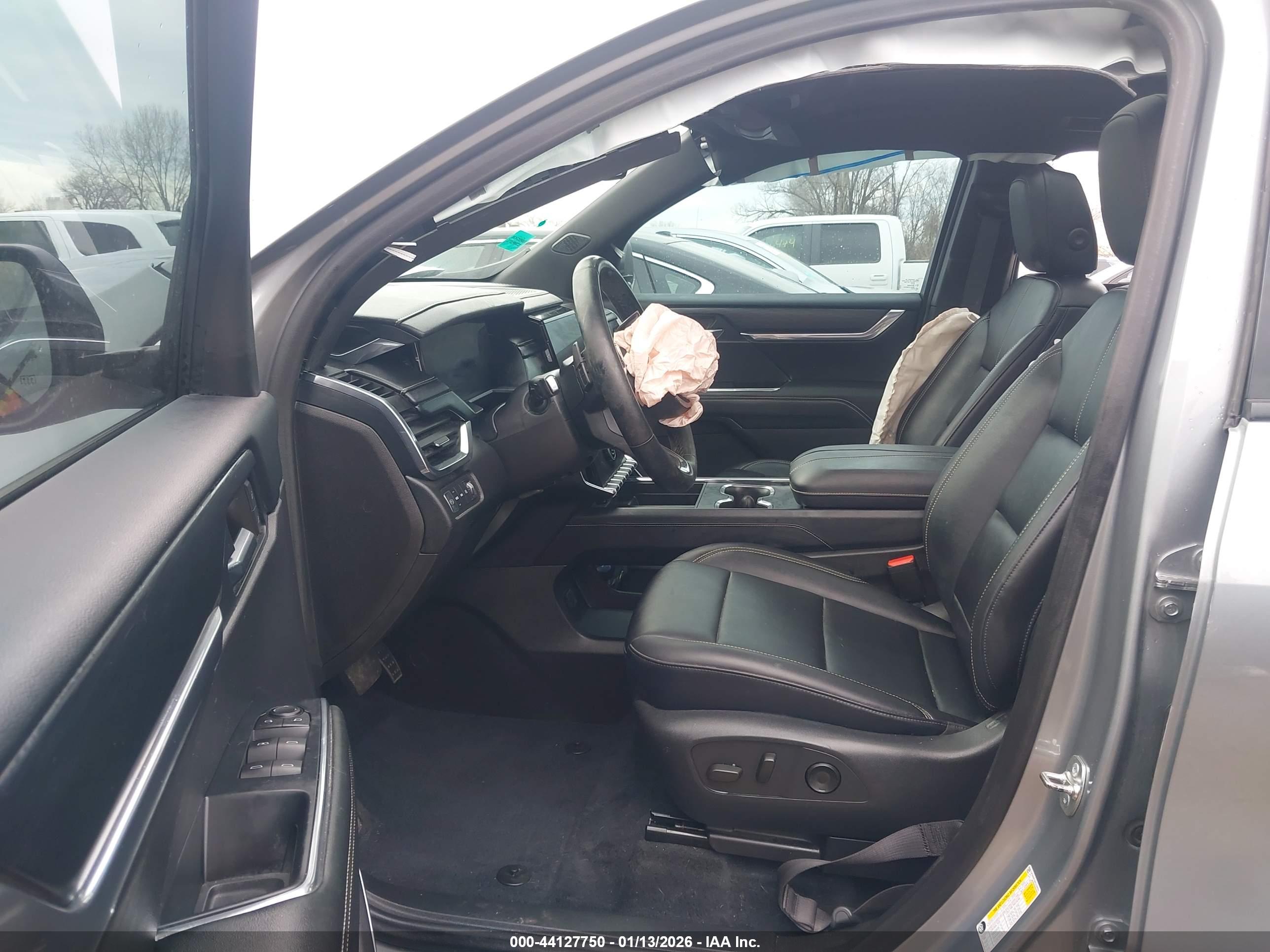 GMC ACADIA image 5