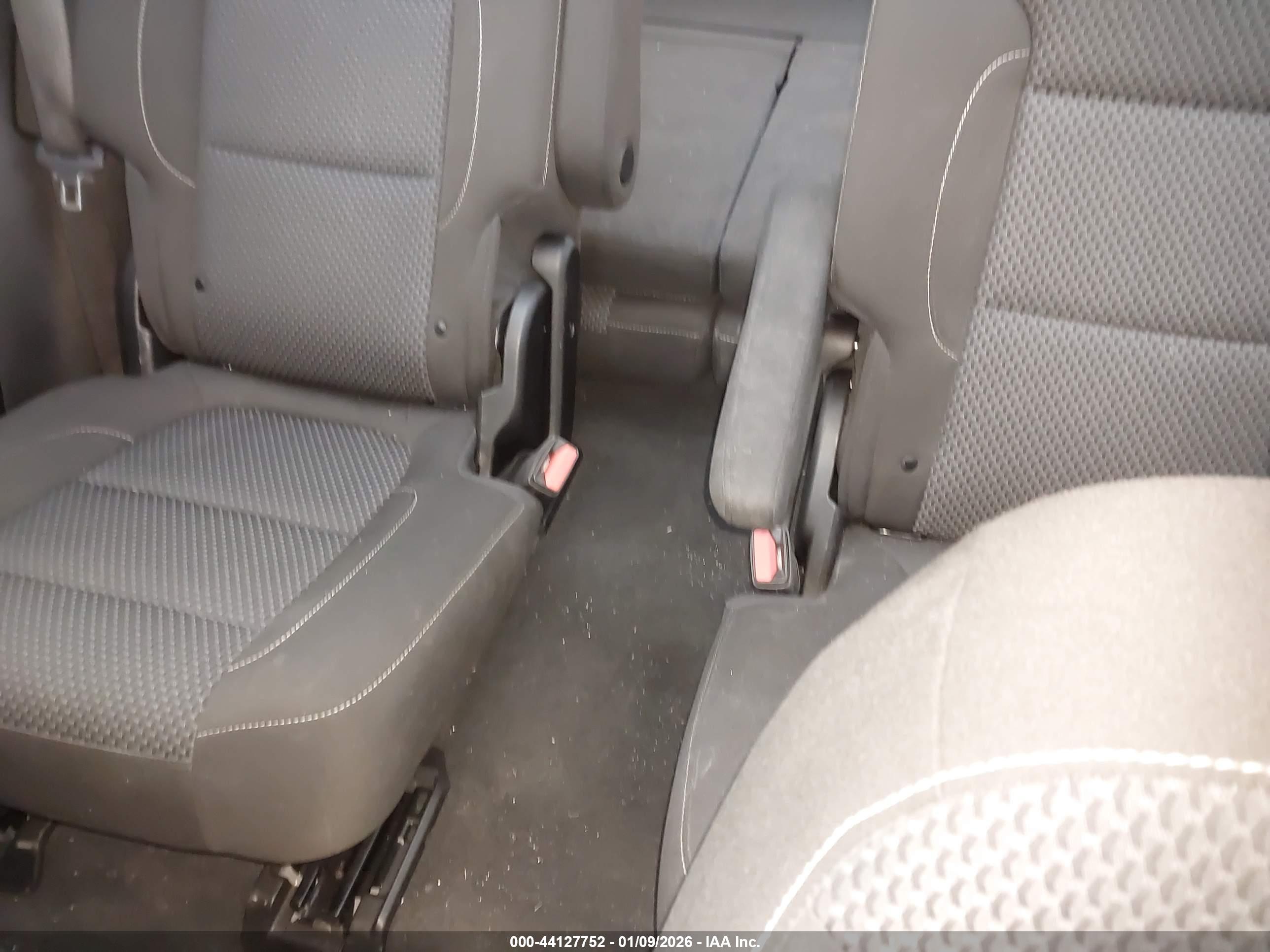 GMC ACADIA image 8