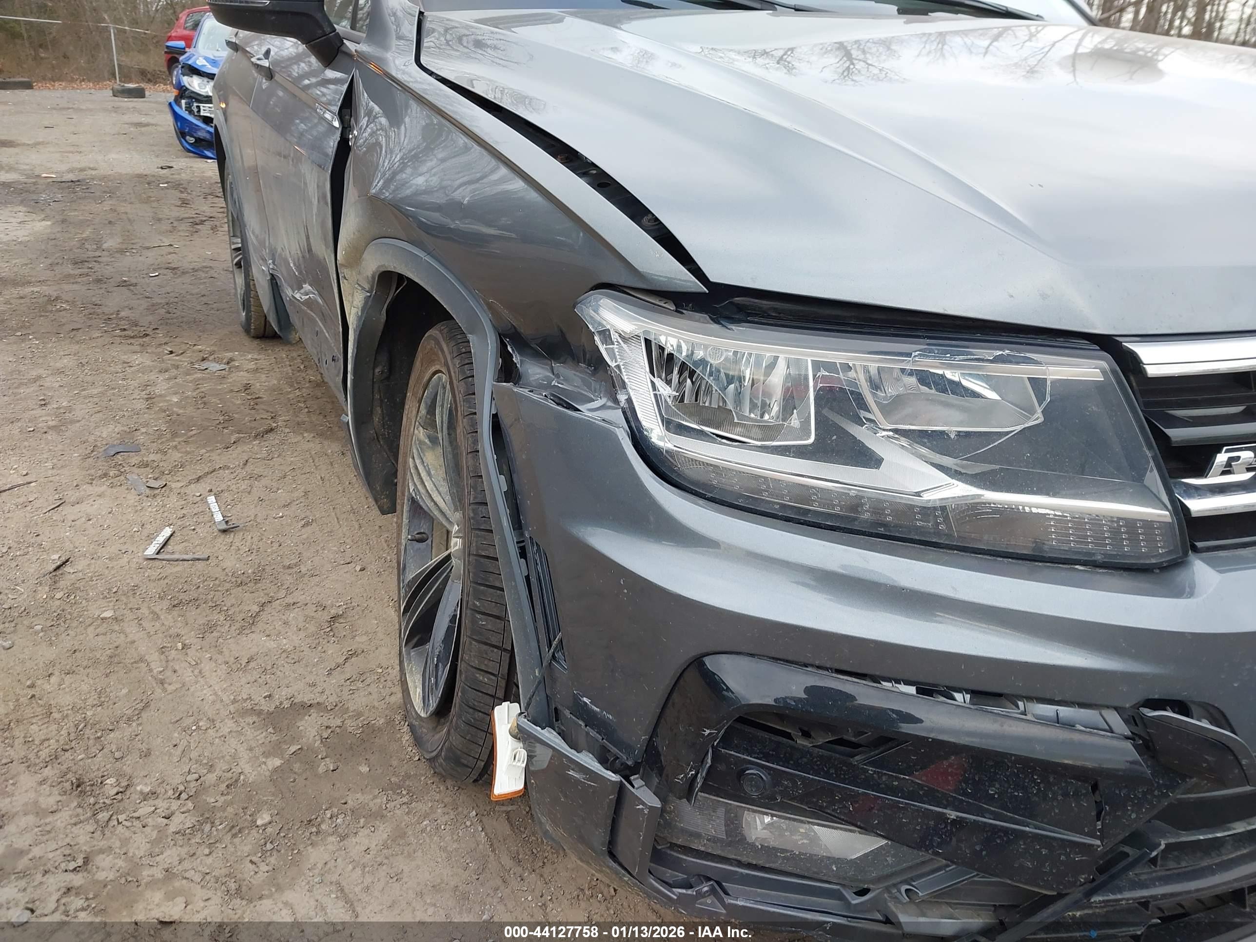VOLKSWAGEN TIGUAN image 6