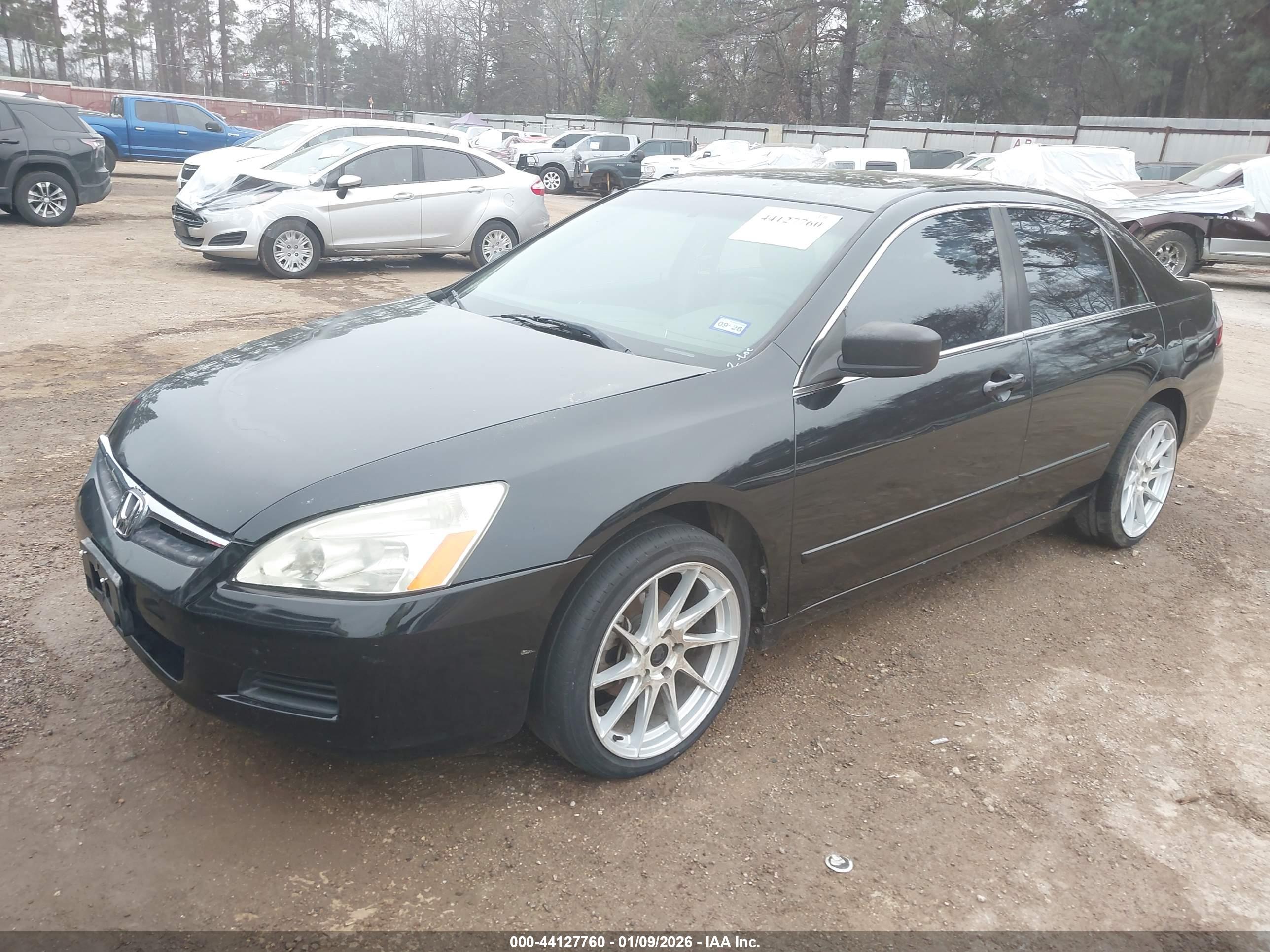 HONDA ACCORD image 2