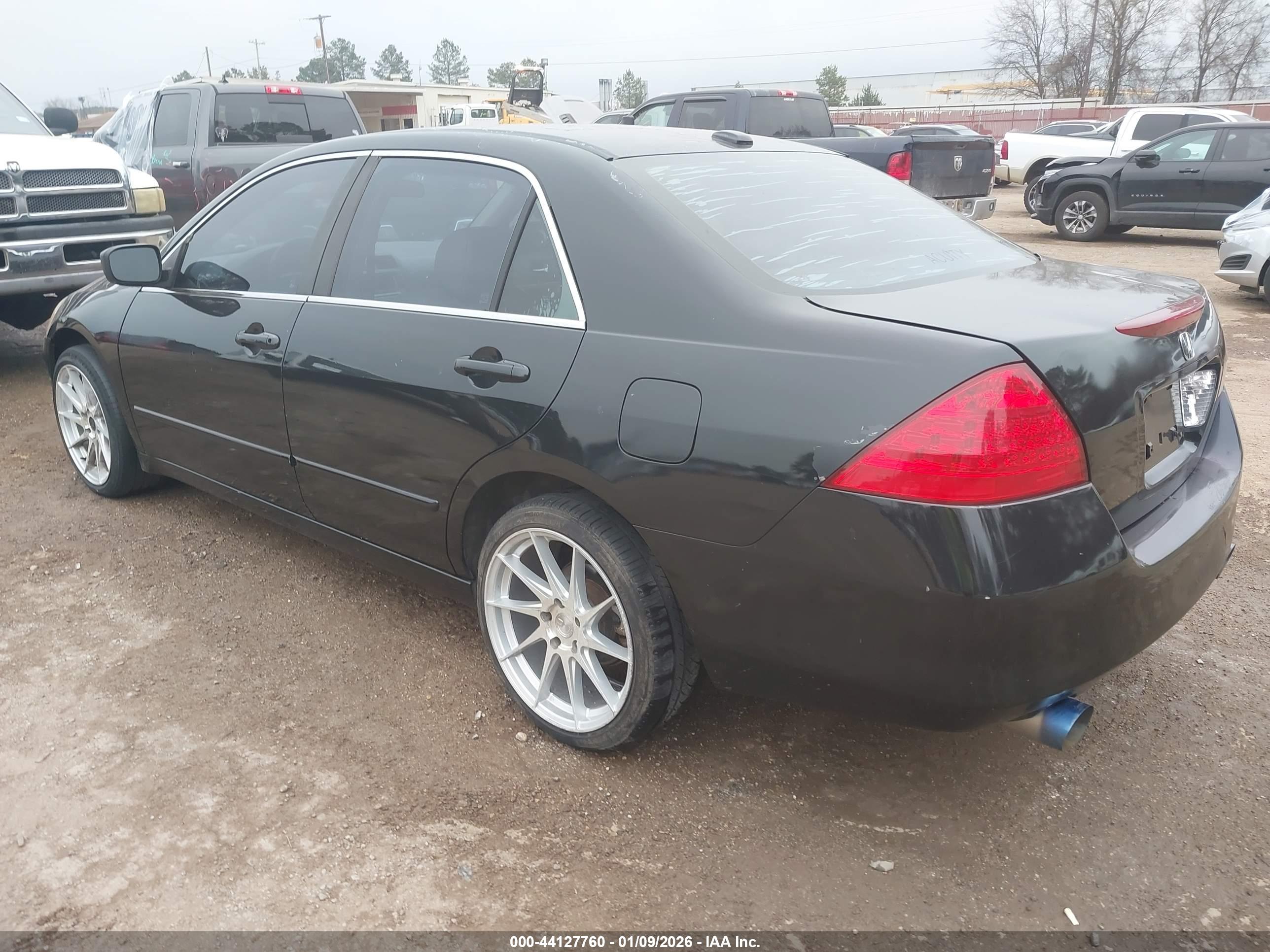 HONDA ACCORD image 3
