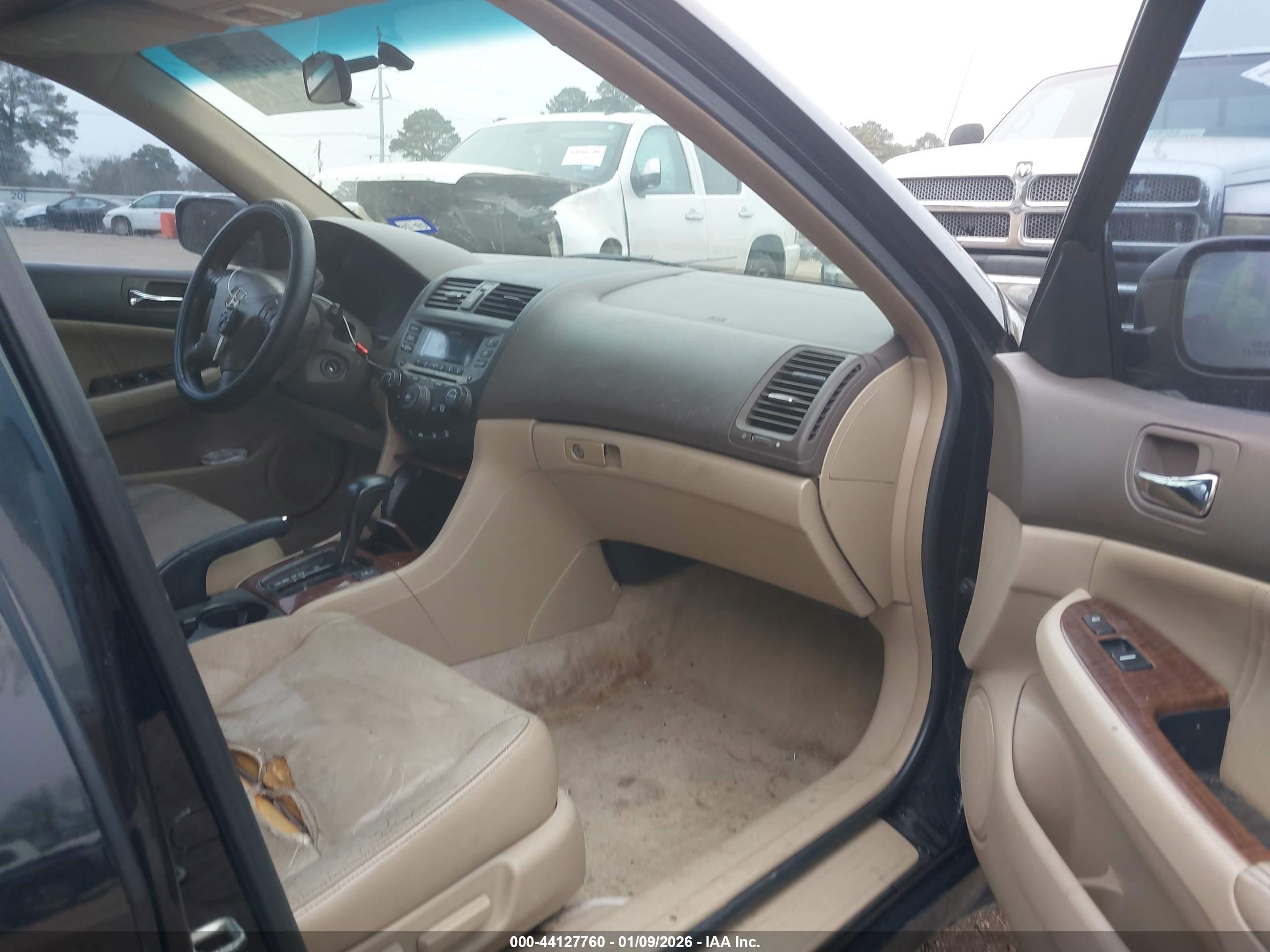 HONDA ACCORD image 5