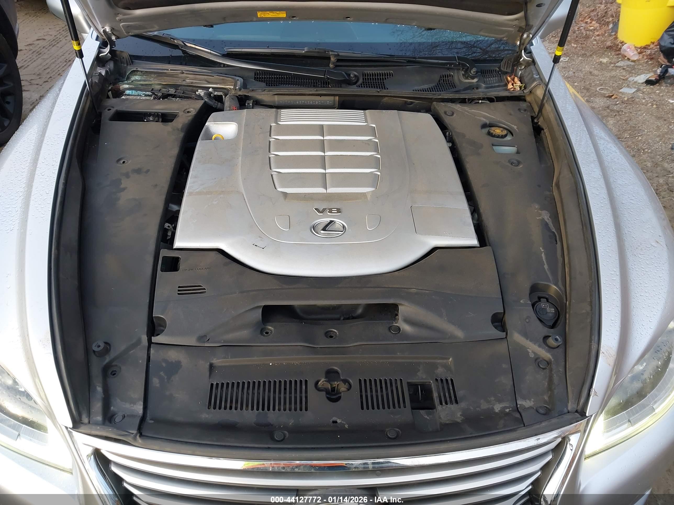 LEXUS LS image 10