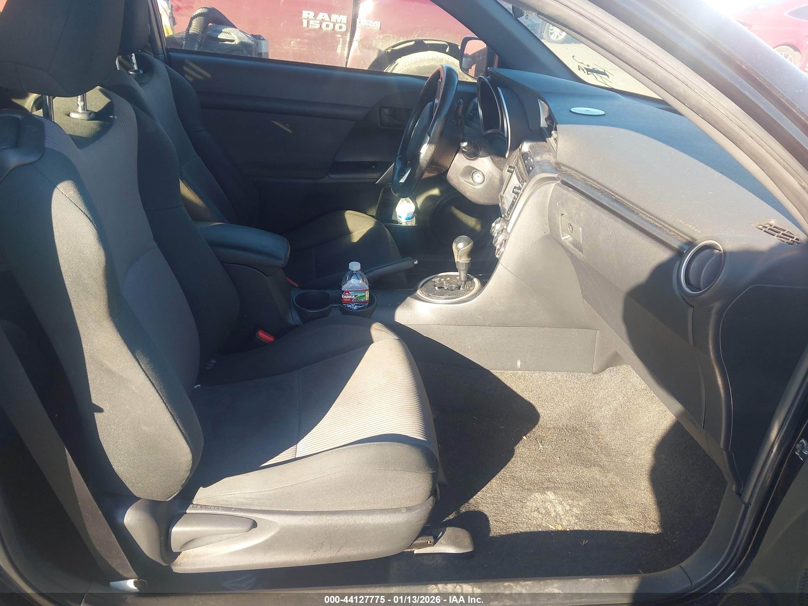 TOYOTA SCION image 5
