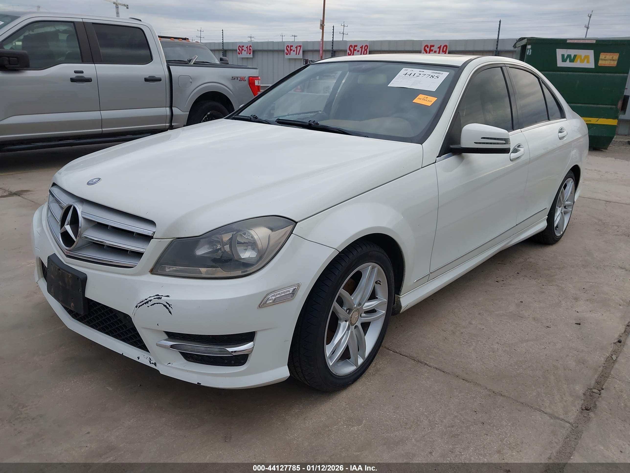 MERCEDES-BENZ C image 2