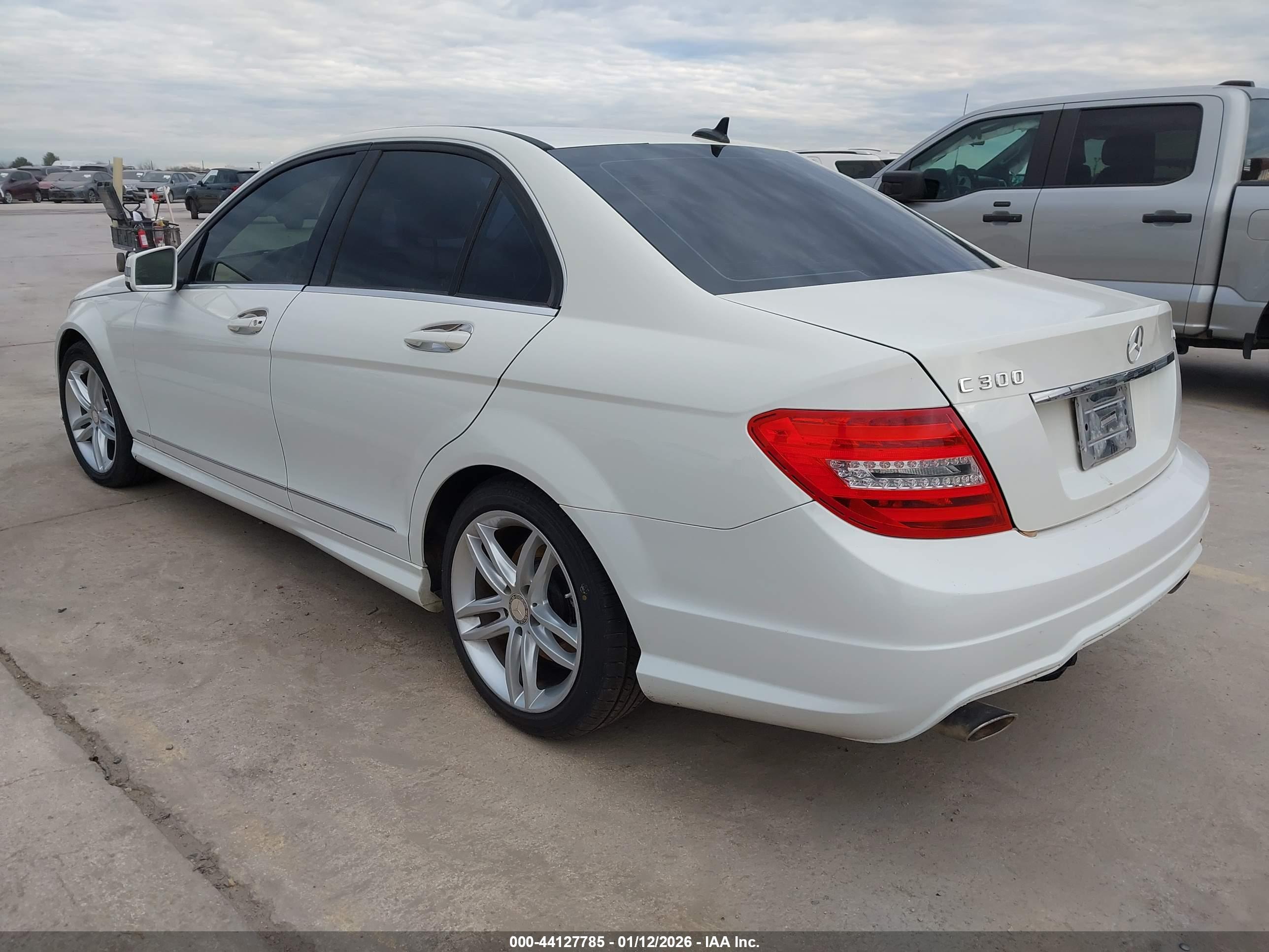 MERCEDES-BENZ C image 3