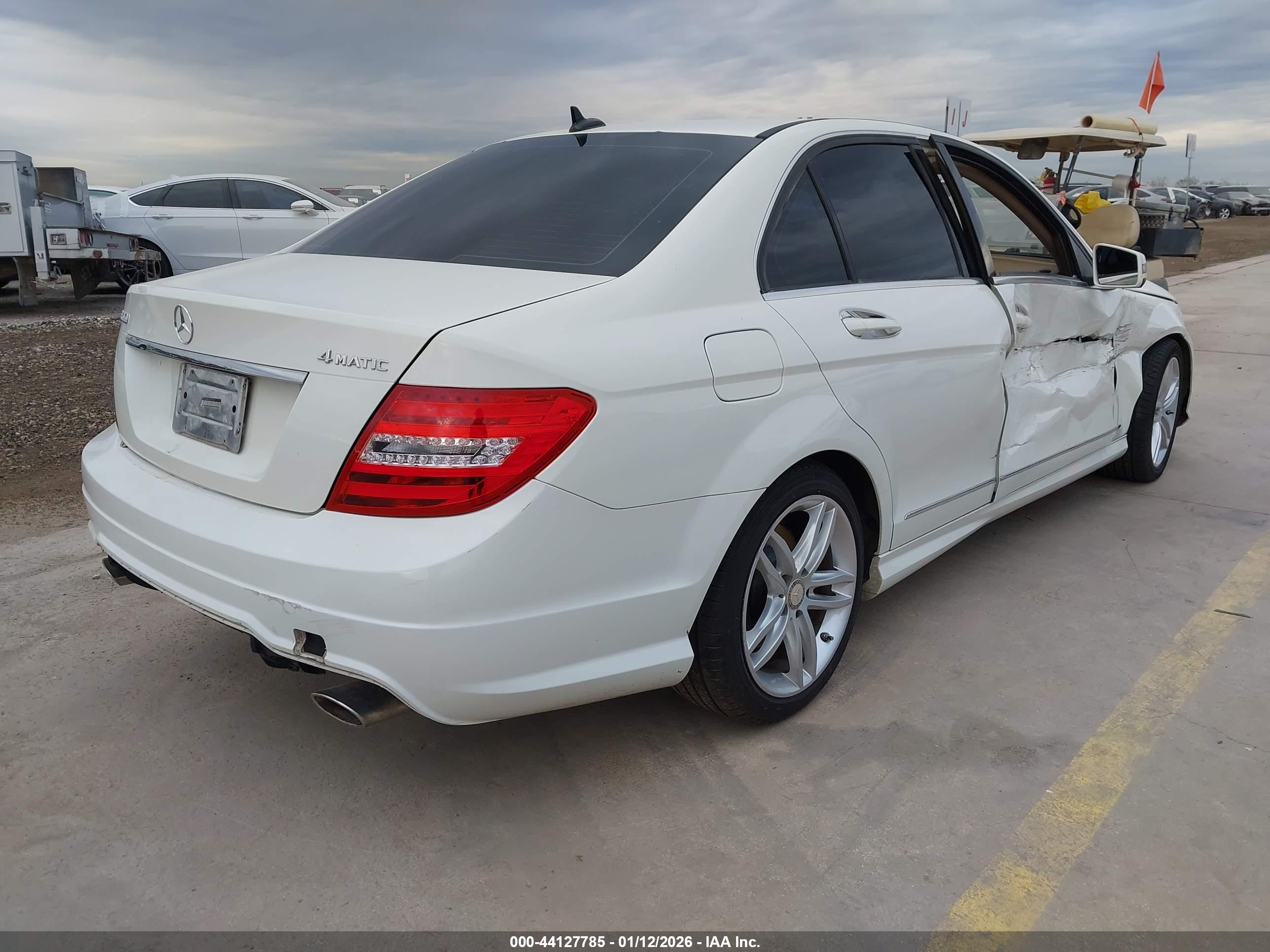 MERCEDES-BENZ C image 4