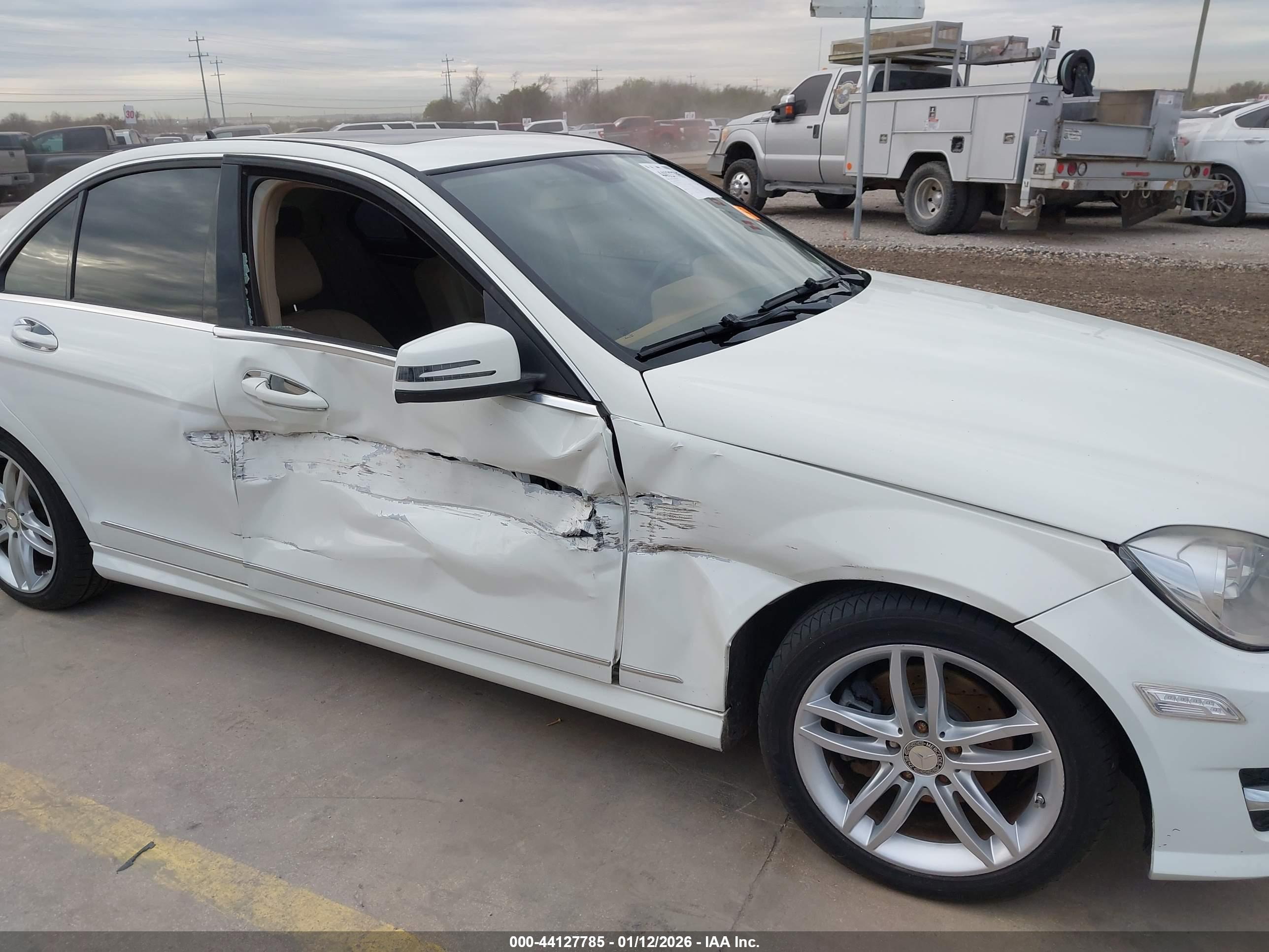 MERCEDES-BENZ C image 6