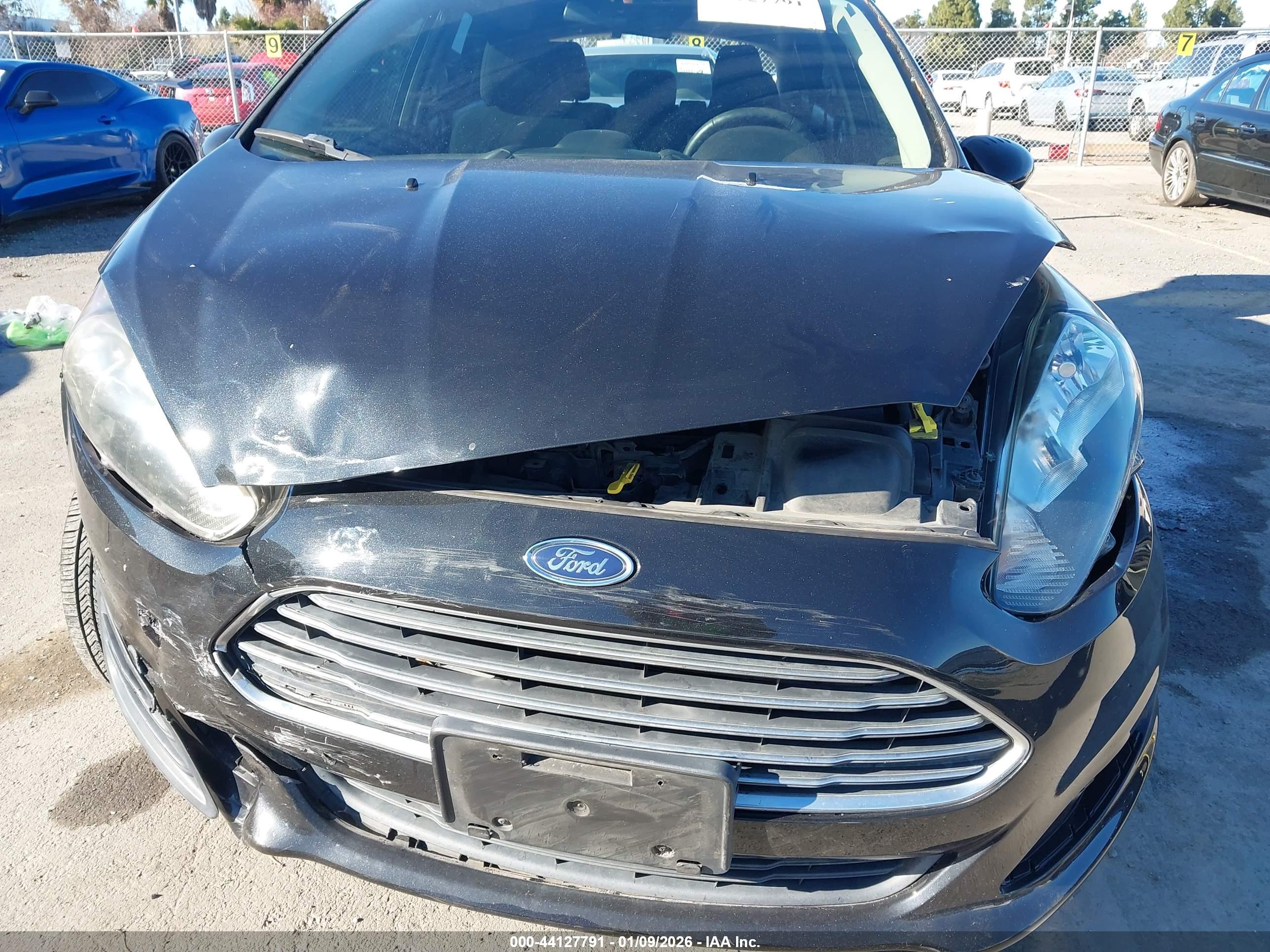 FORD FIESTA image 6
