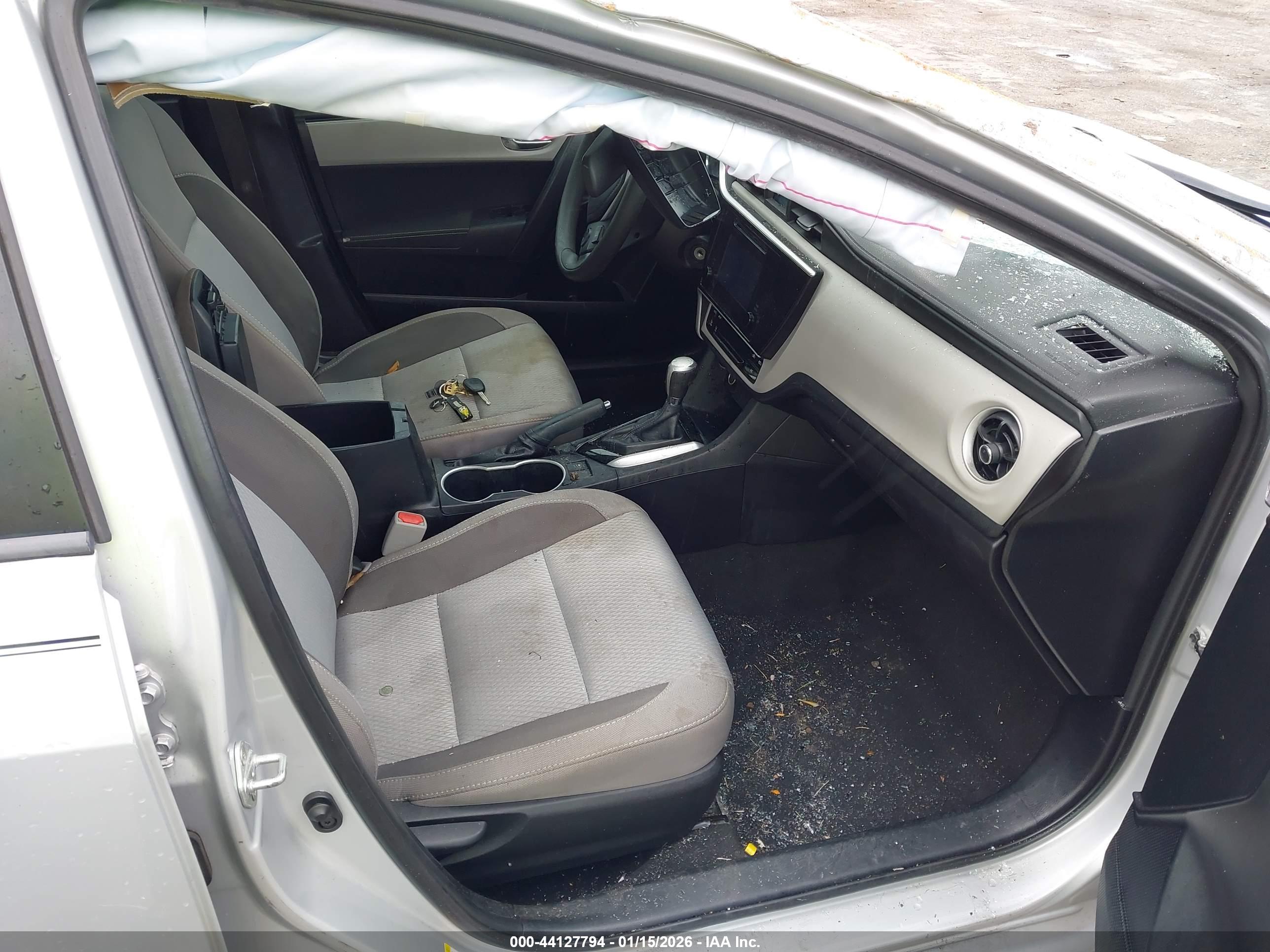 TOYOTA COROLLA image 5