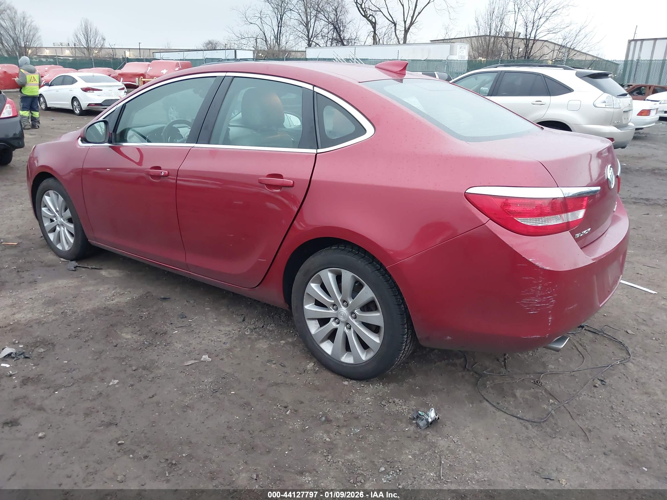 BUICK VERANO image 3