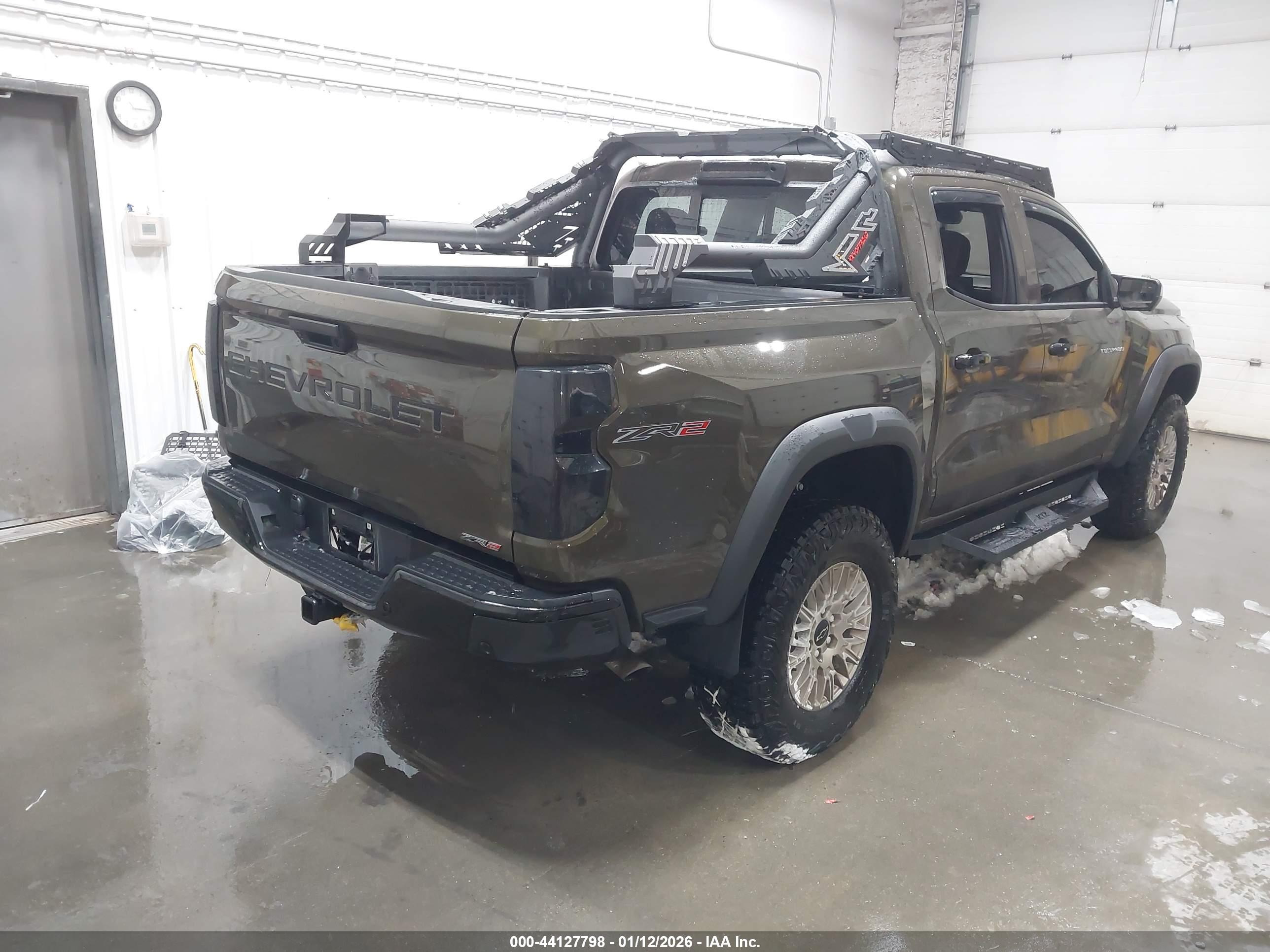 CHEVROLET COLORADO image 4