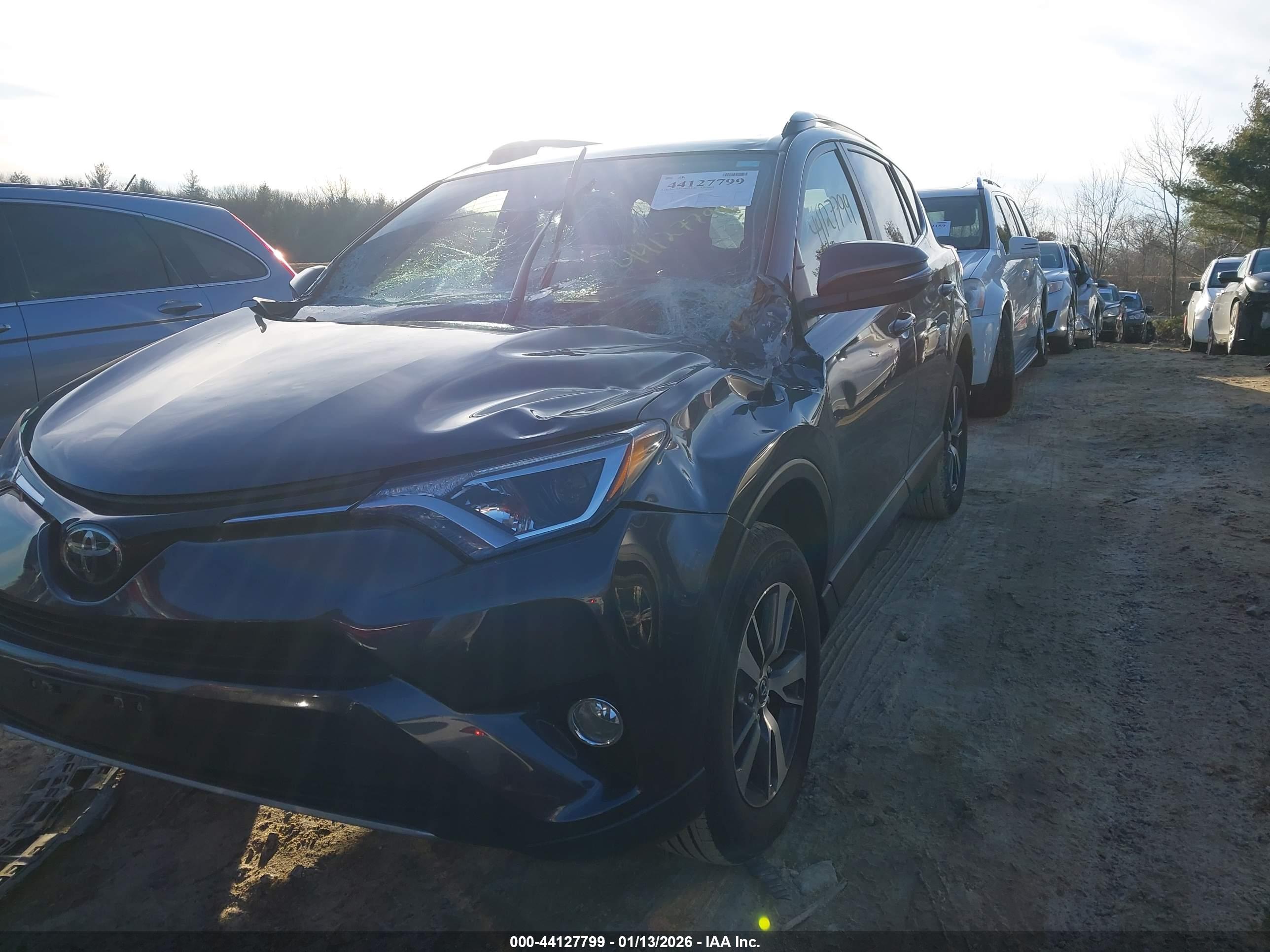 TOYOTA RAV4 image 2