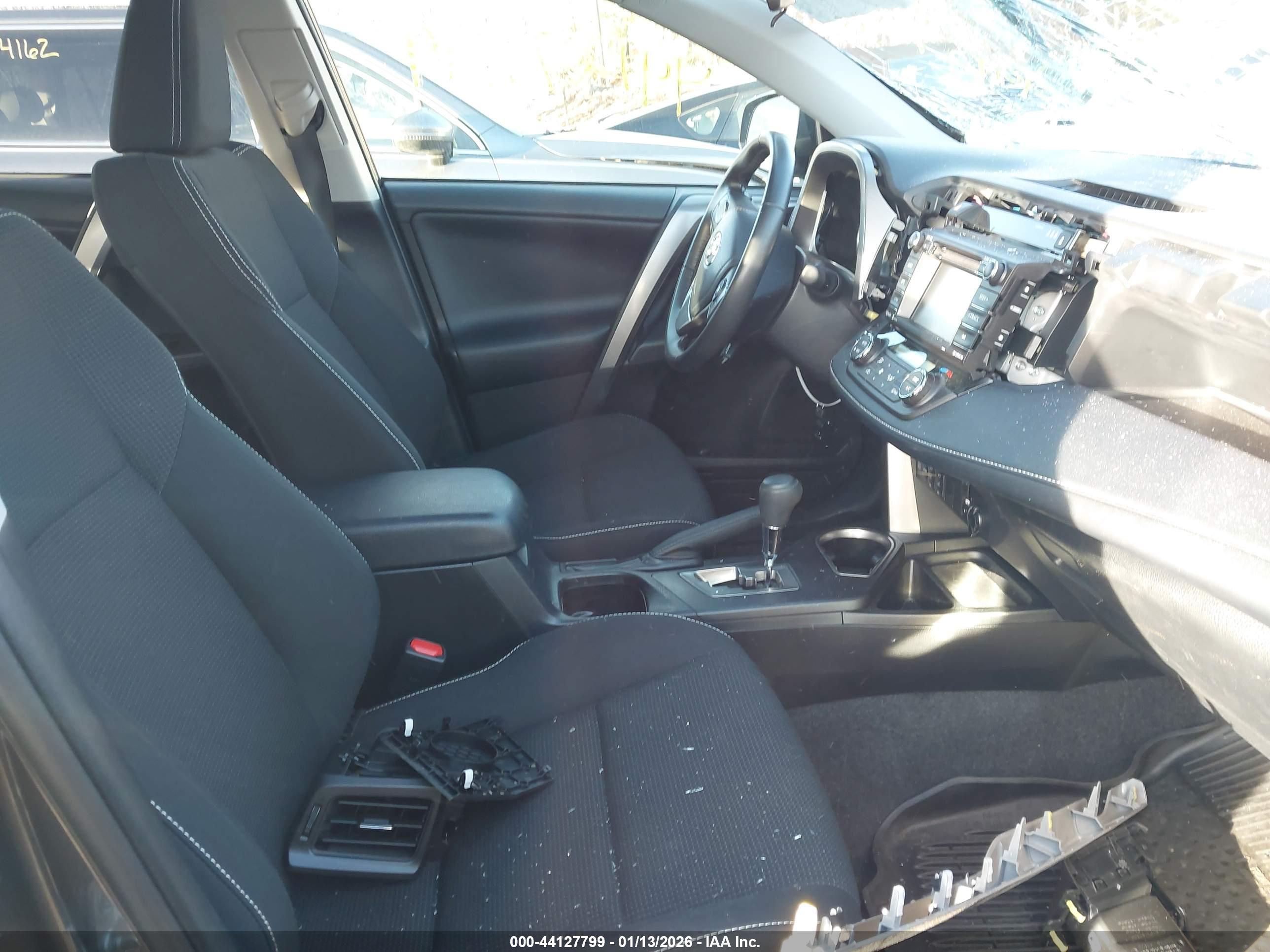 TOYOTA RAV4 image 5