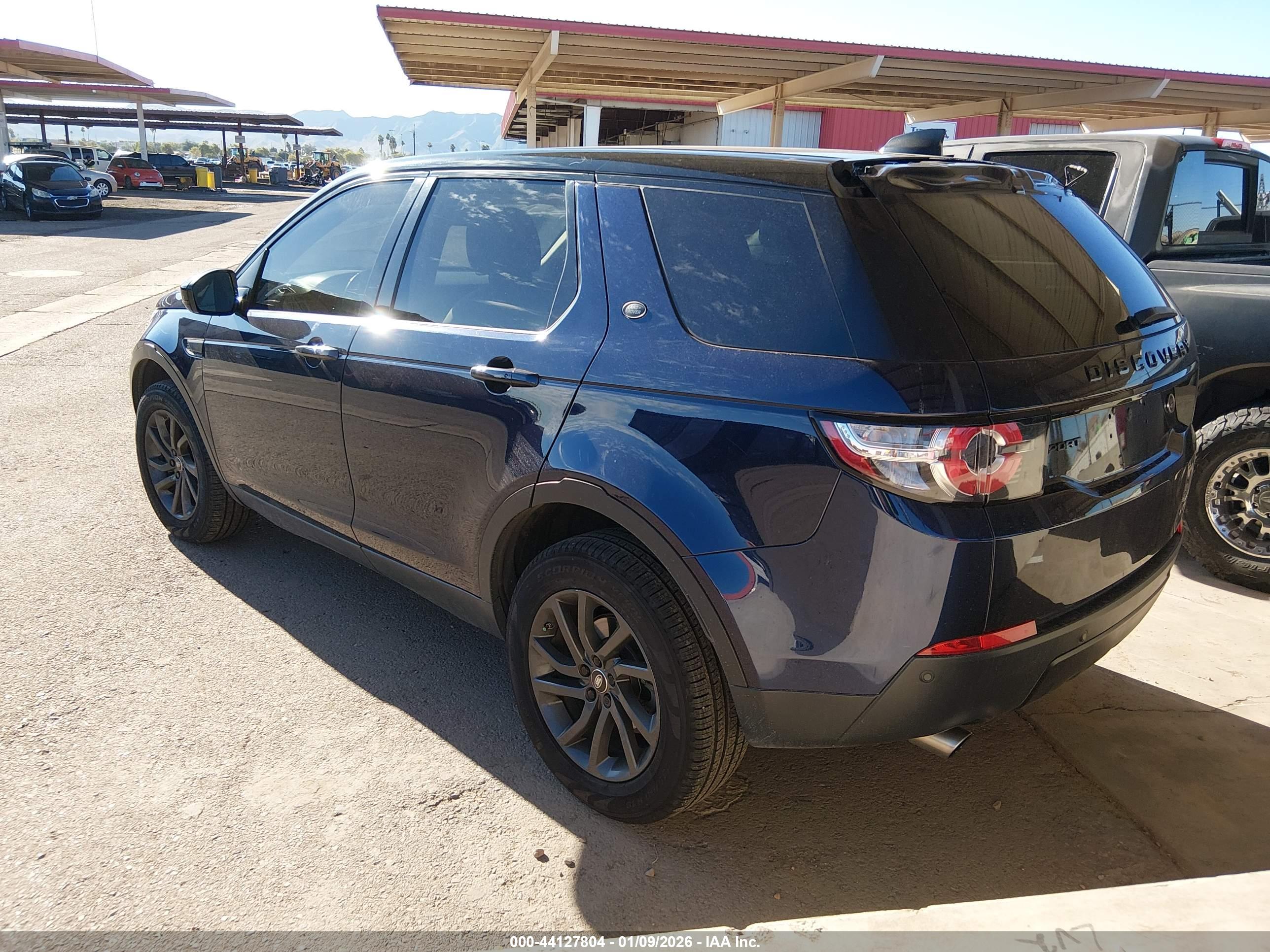 LAND ROVER image 3
