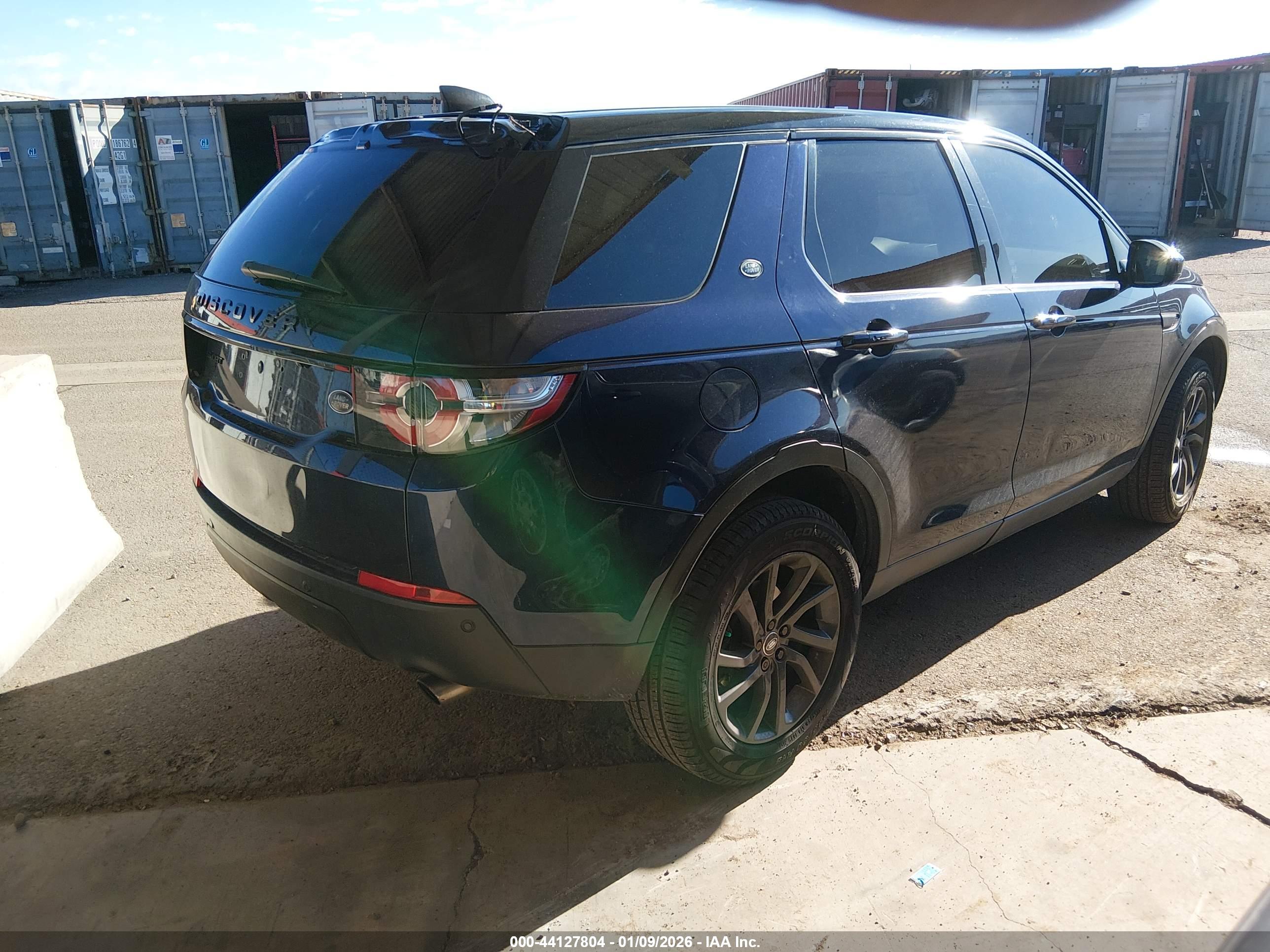LAND ROVER image 4