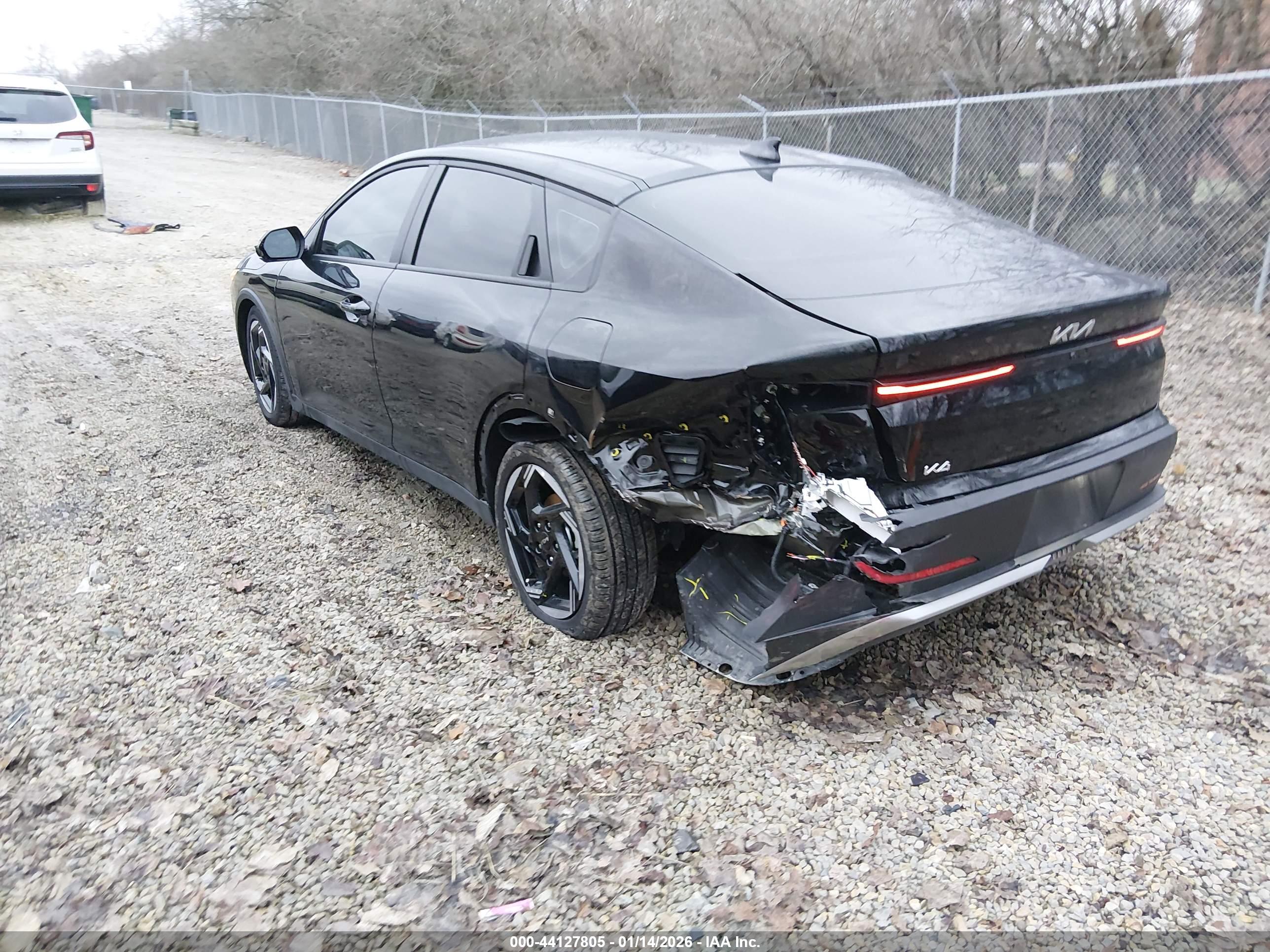 KIA K4 image 3