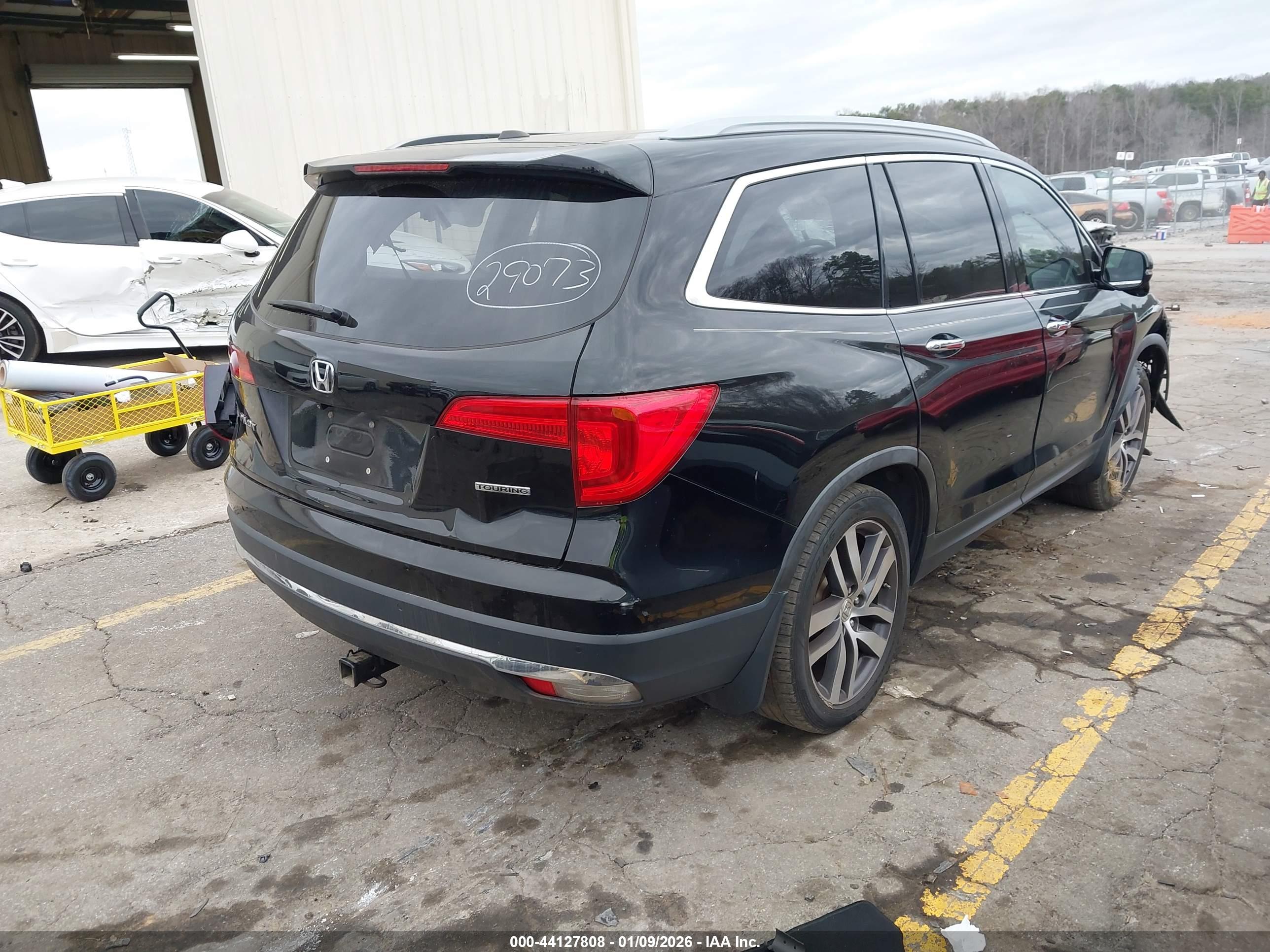 HONDA PILOT image 4