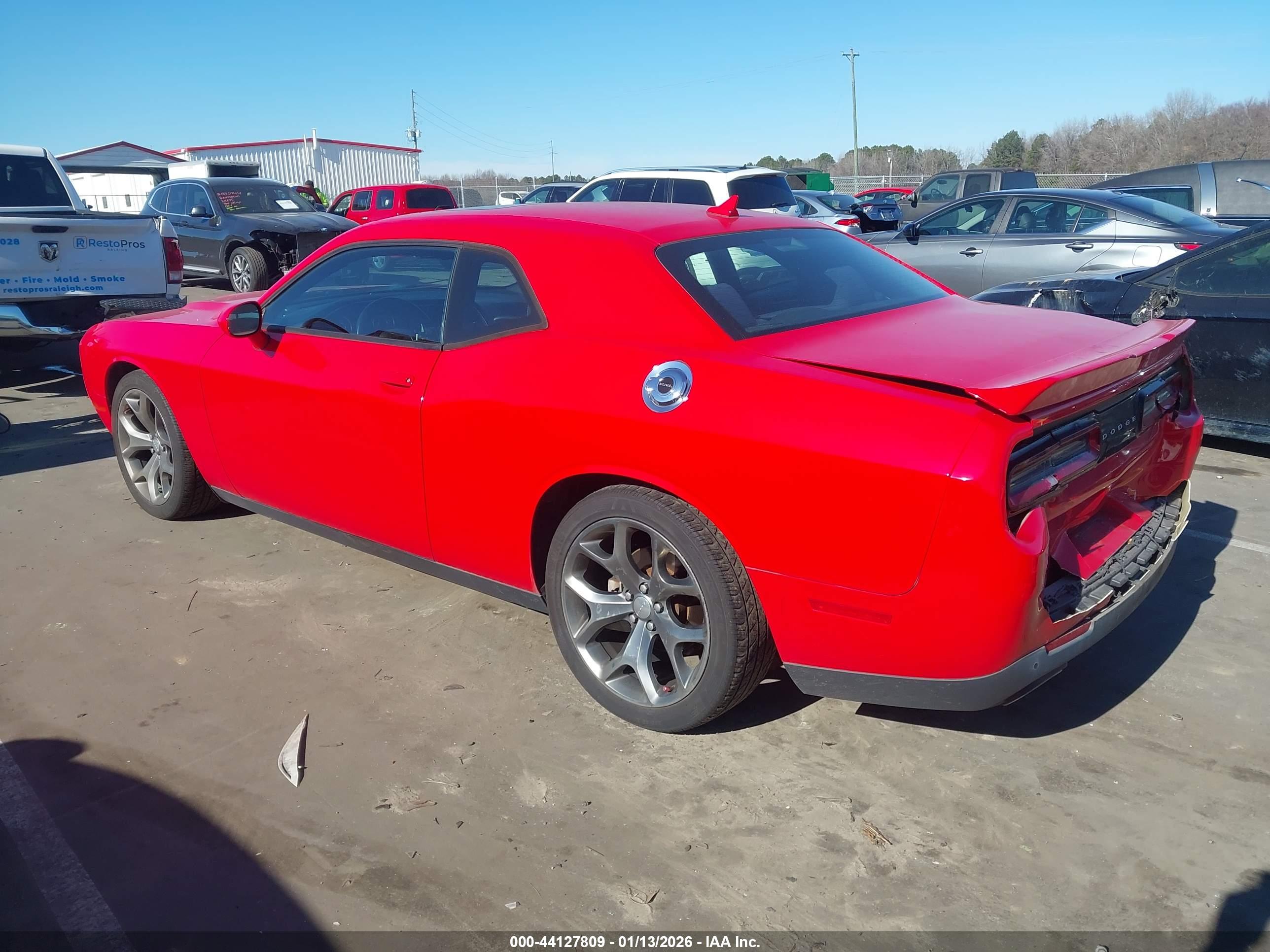 DODGE CHALLENGER image 3