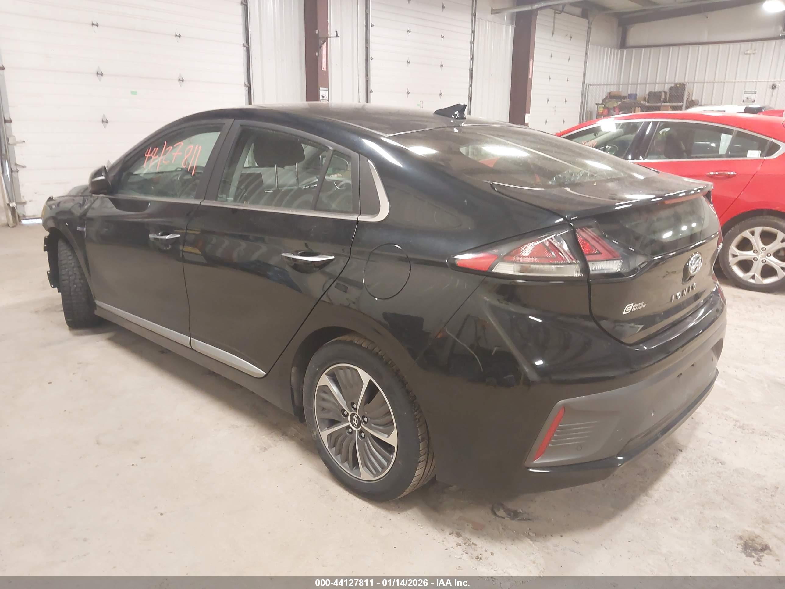 HYUNDAI IONIQ image 3