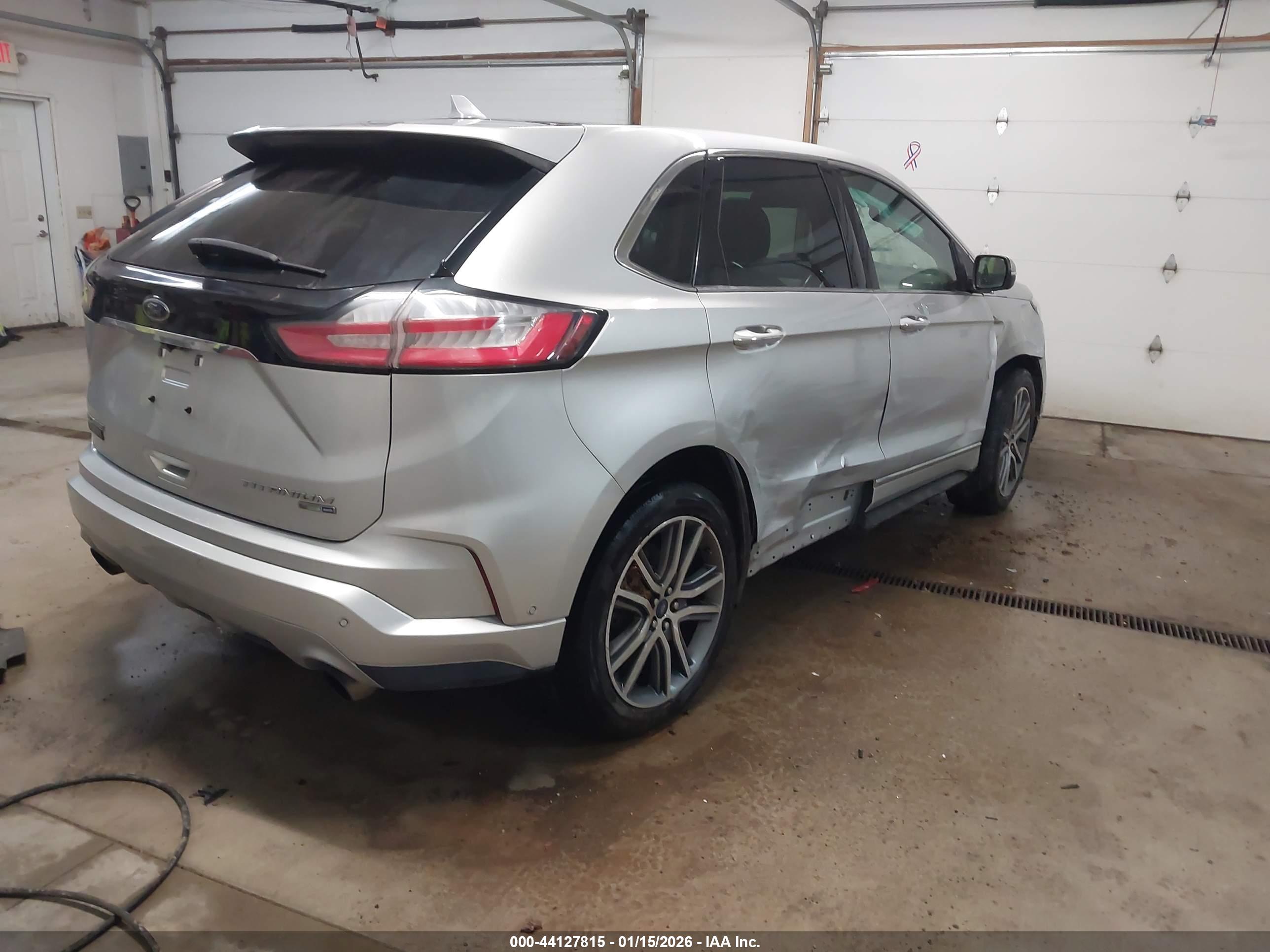 FORD EDGE image 4
