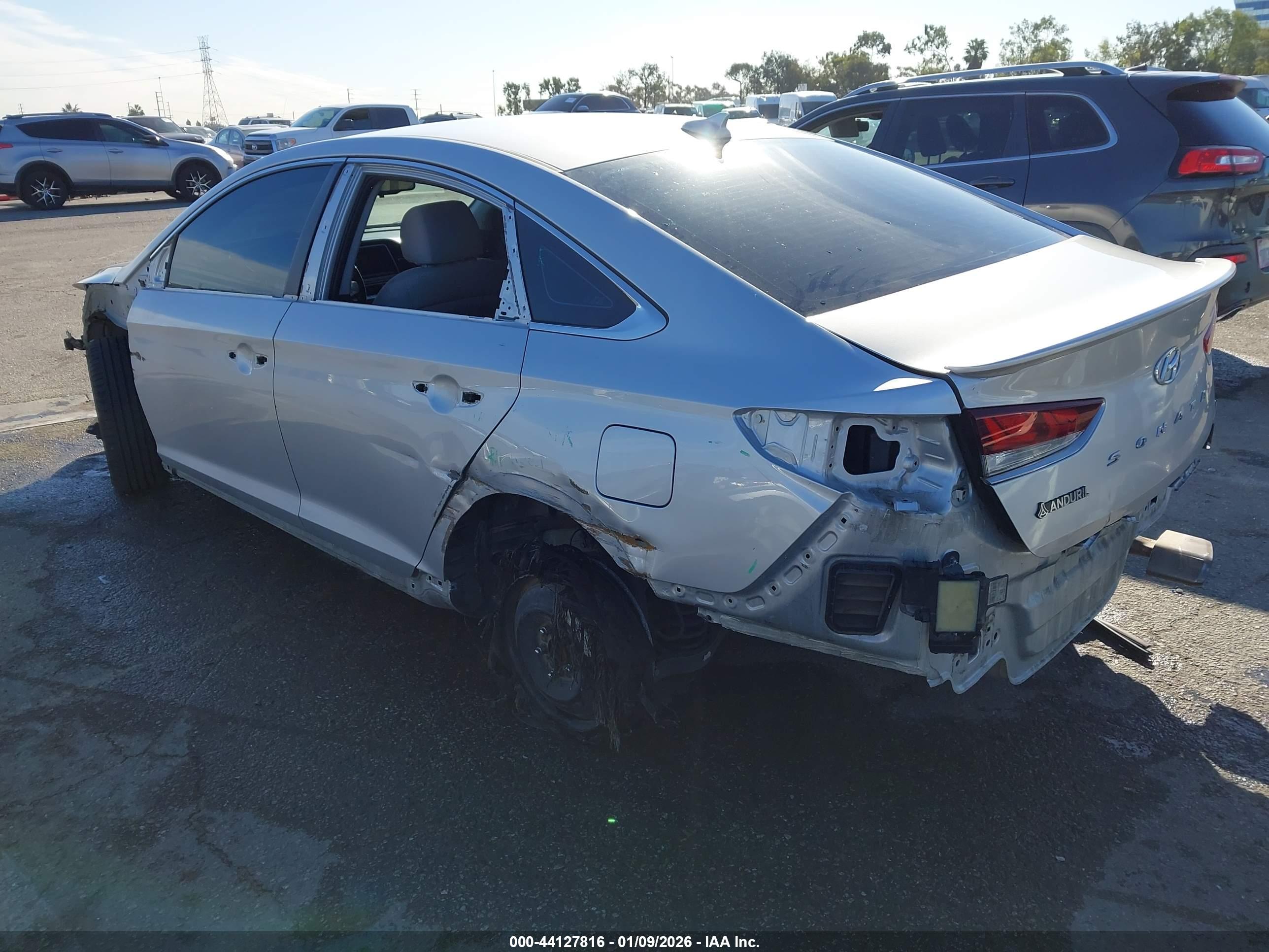 HYUNDAI SONATA image 3