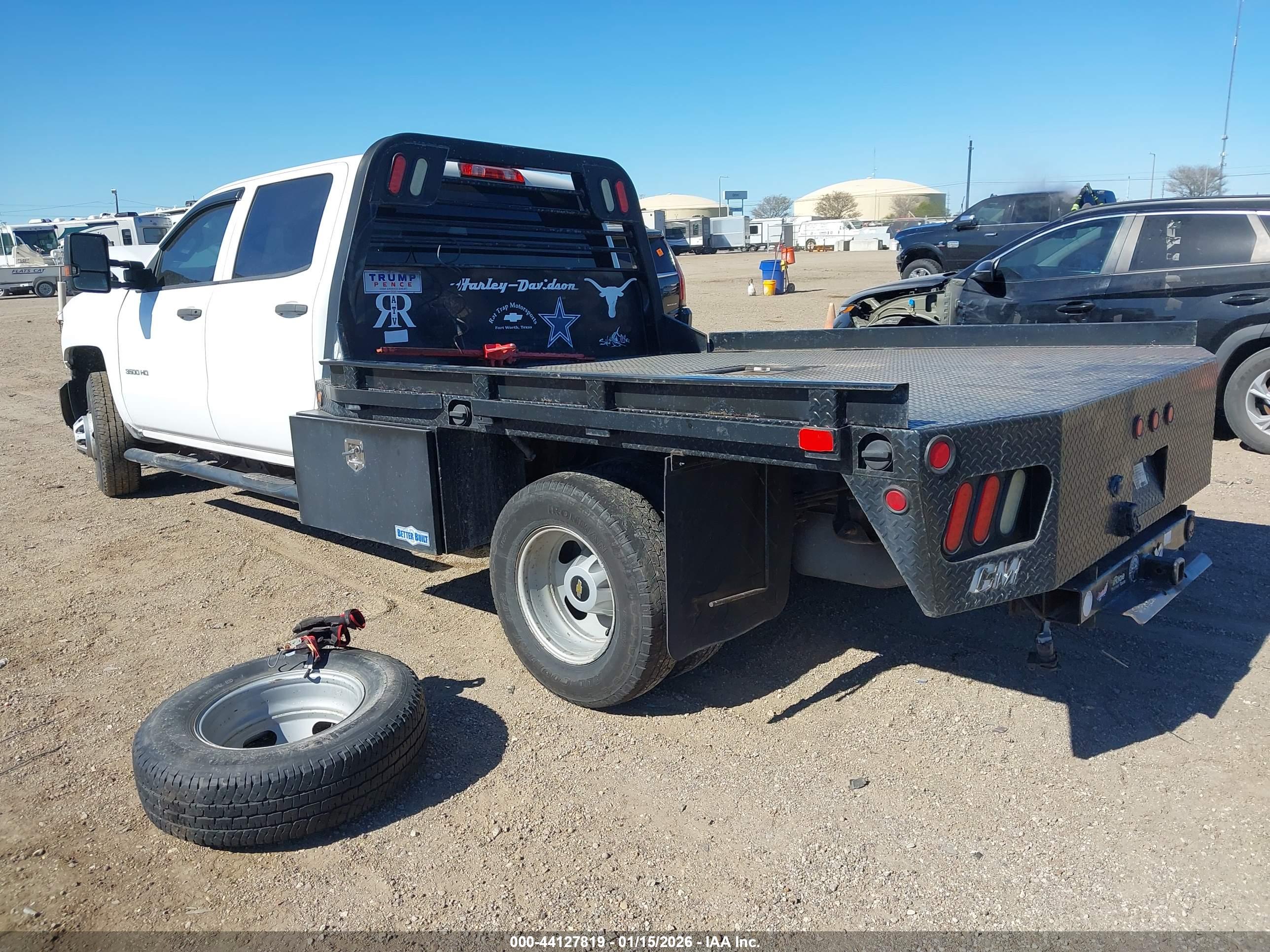 CHEVROLET SILVERADO image 3