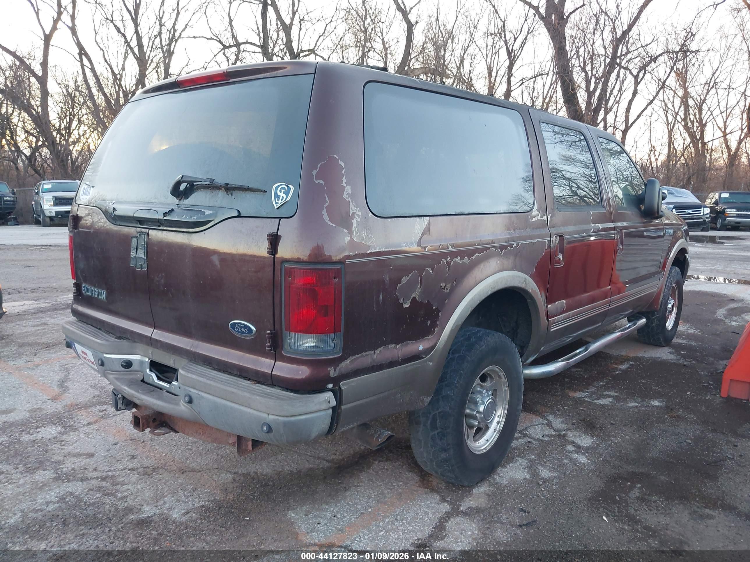 FORD EXCURSION image 4