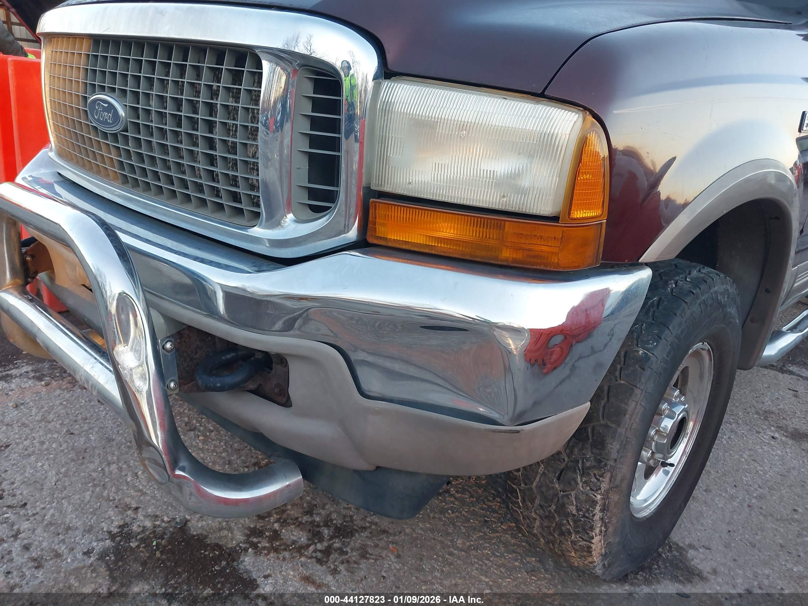 FORD EXCURSION image 6