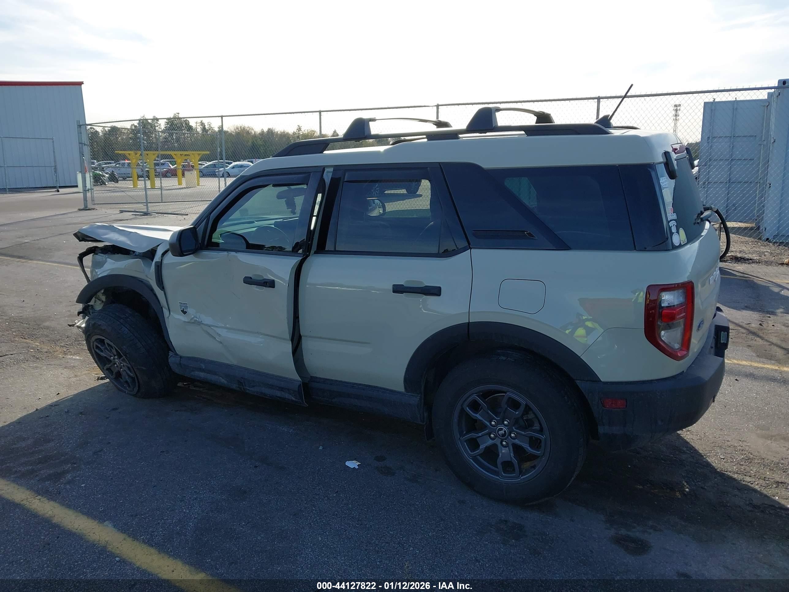 FORD BRONCO image 3