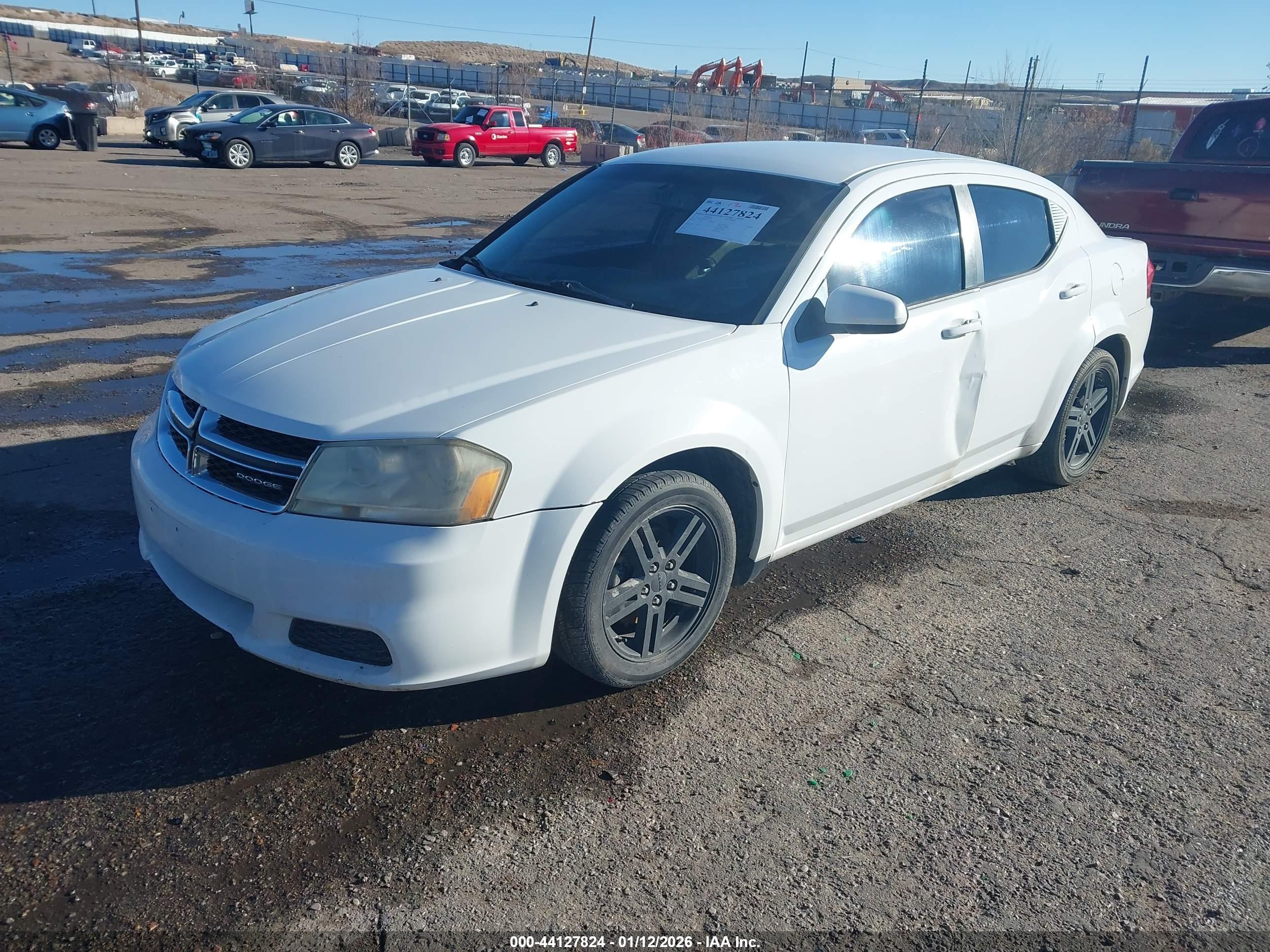 DODGE AVENGER image 2