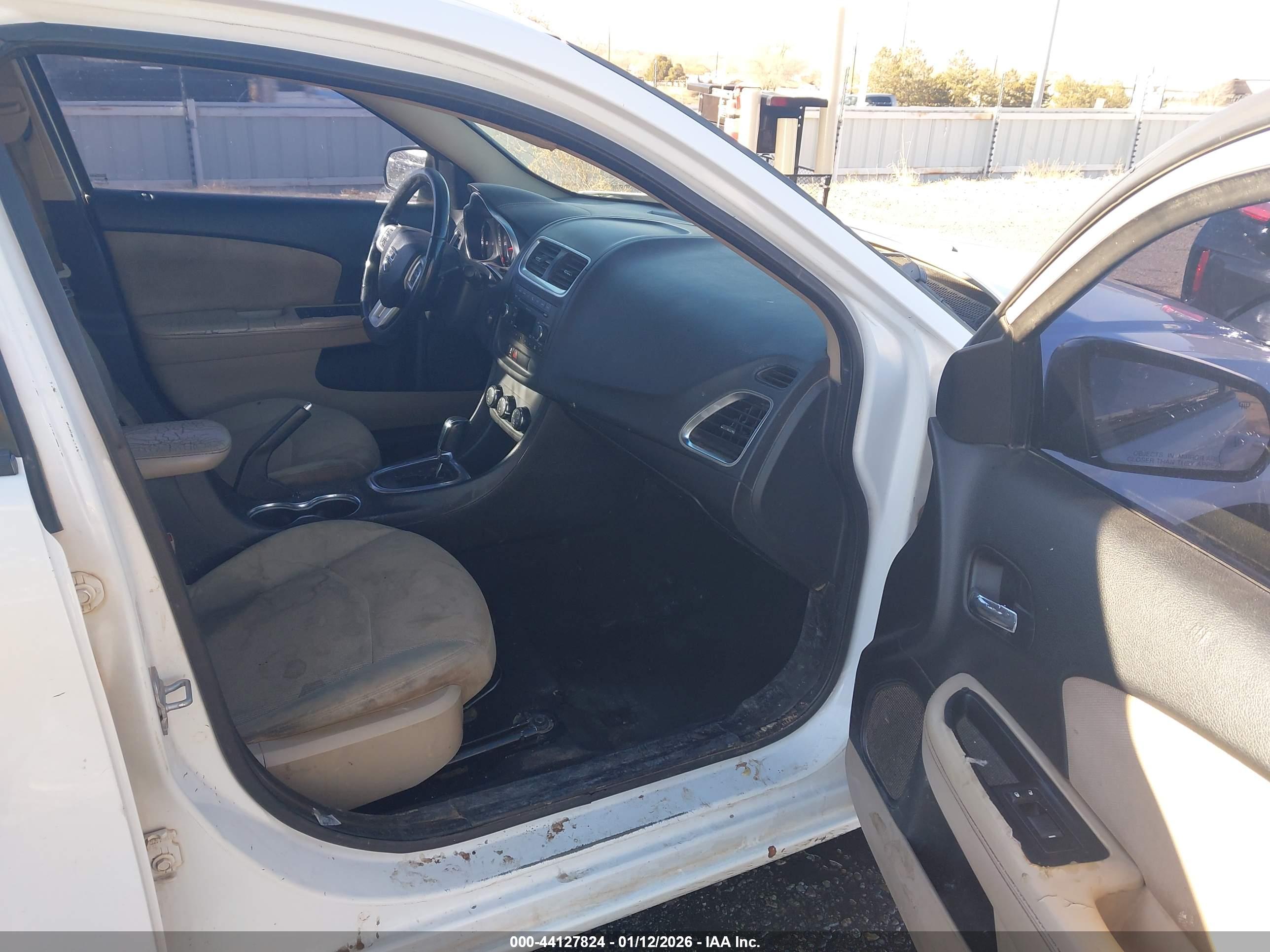 DODGE AVENGER image 5