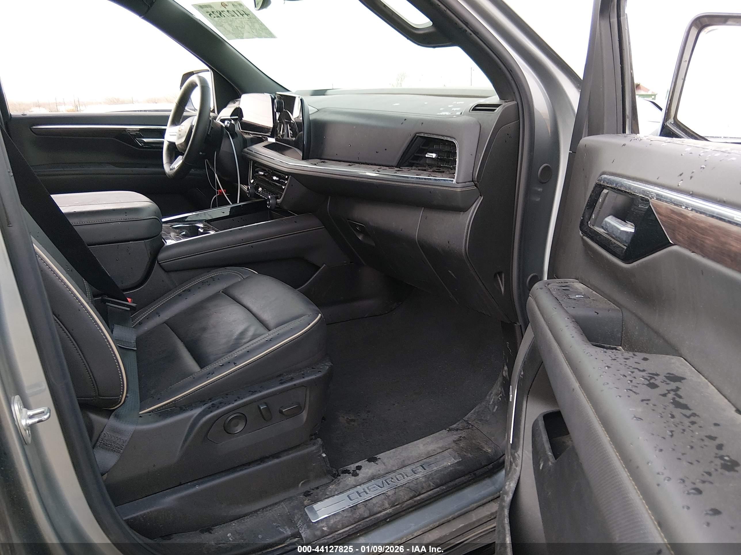 CHEVROLET TAHOE image 5