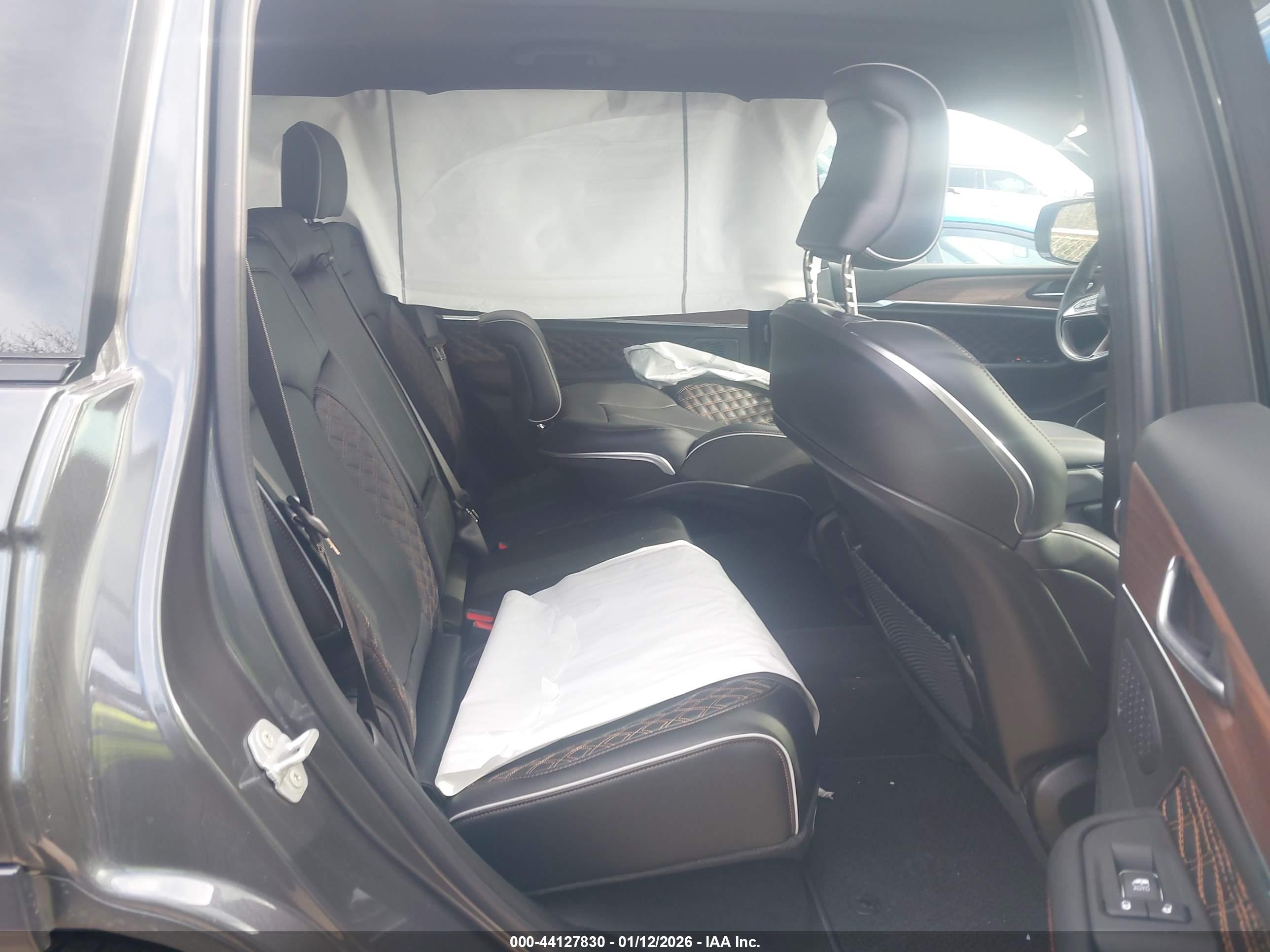 JEEP GRAND image 8