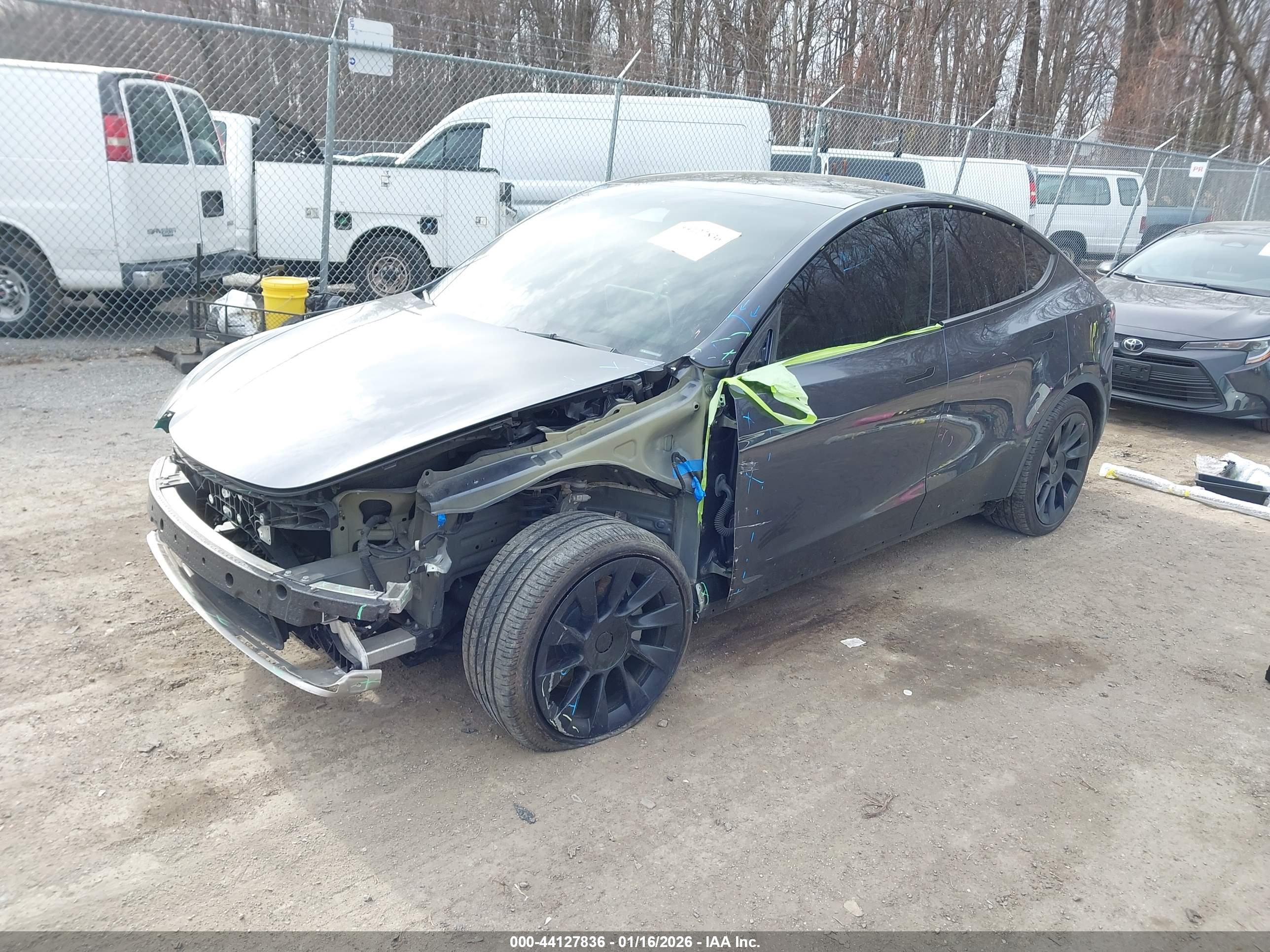 TESLA MODEL image 2