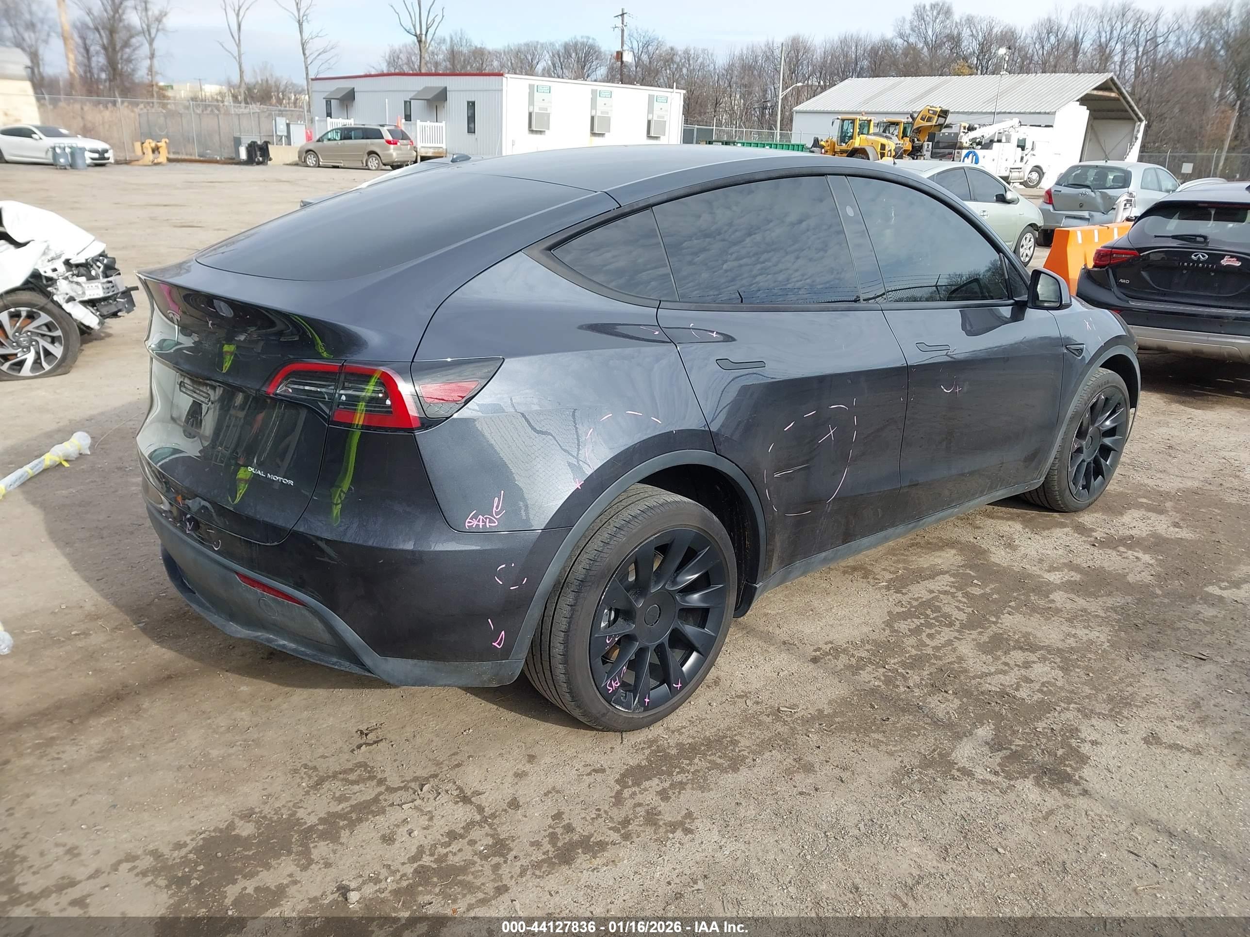 TESLA MODEL image 4