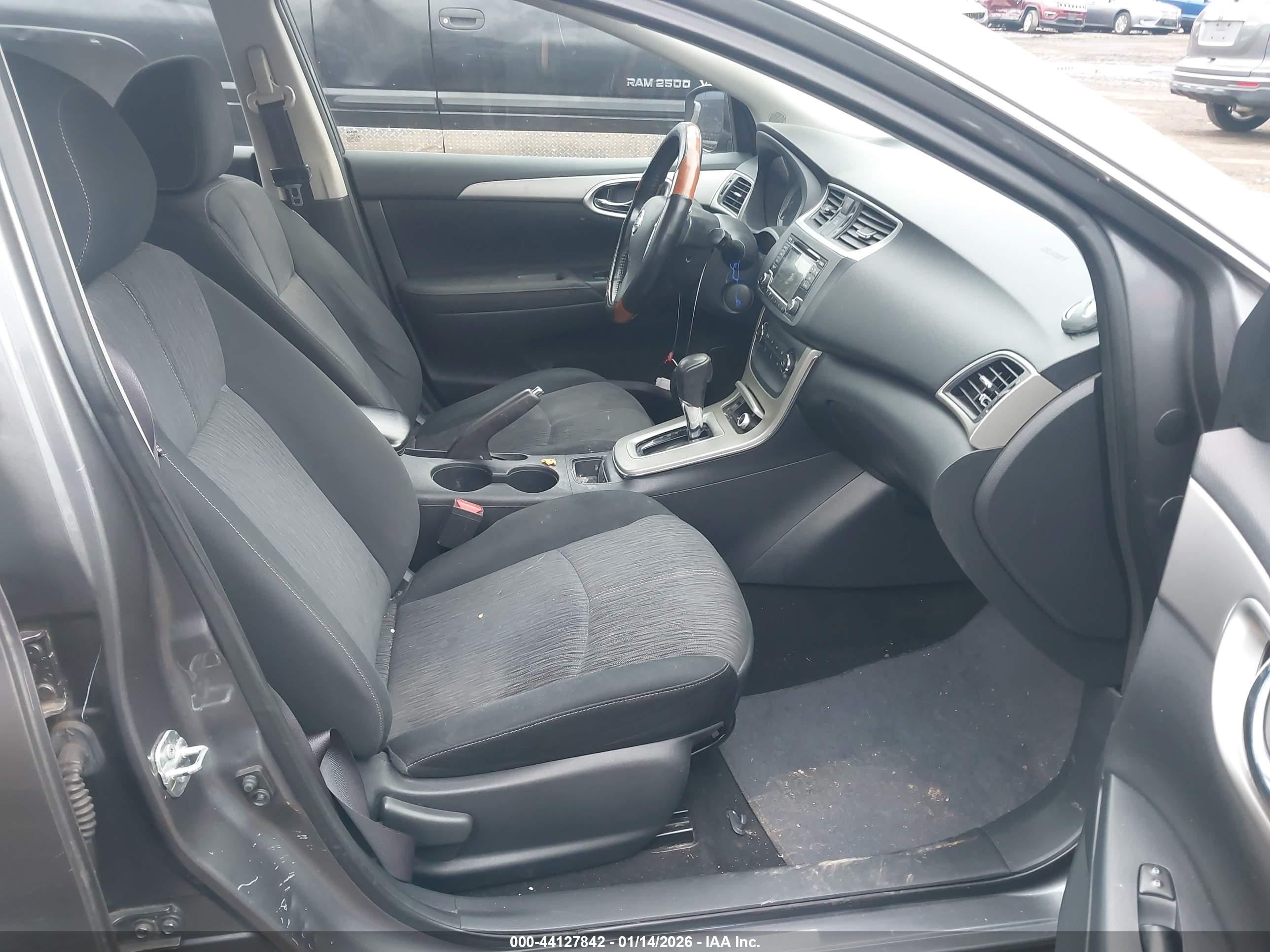 NISSAN SENTRA image 5