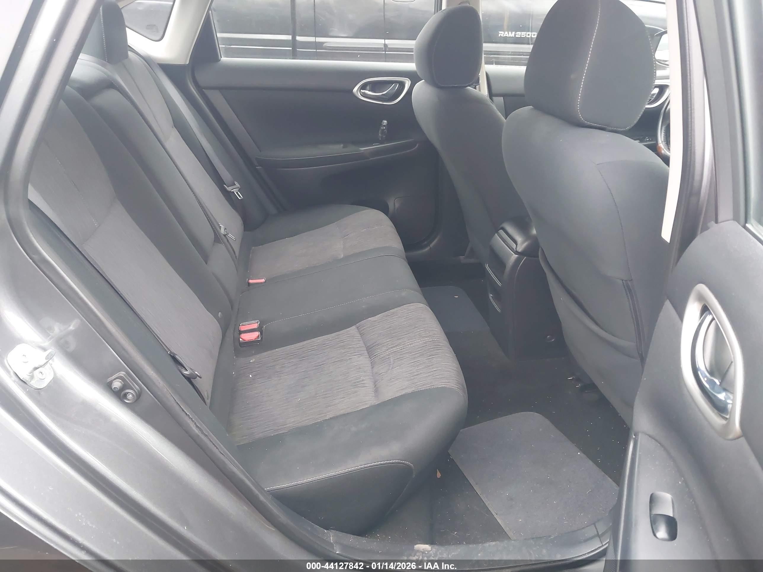 NISSAN SENTRA image 8