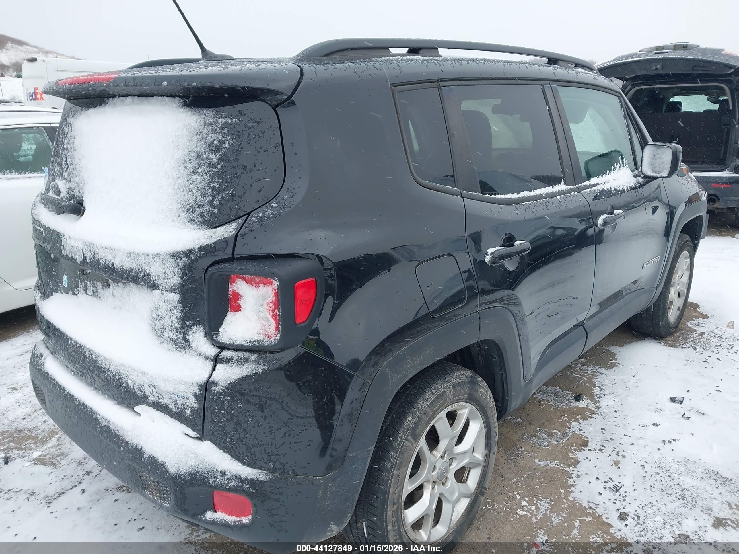 JEEP RENEGADE image 4