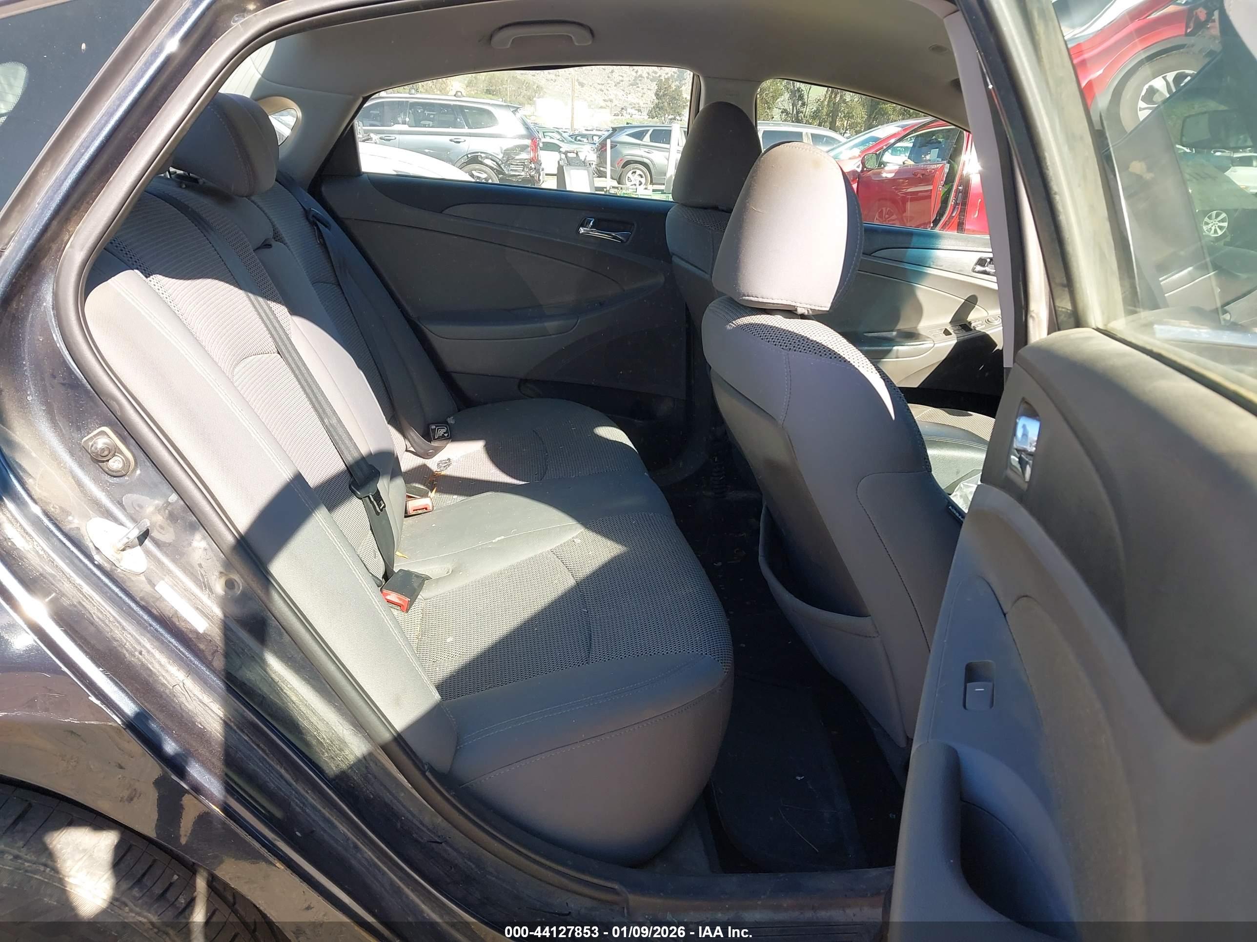 HYUNDAI SONATA image 8