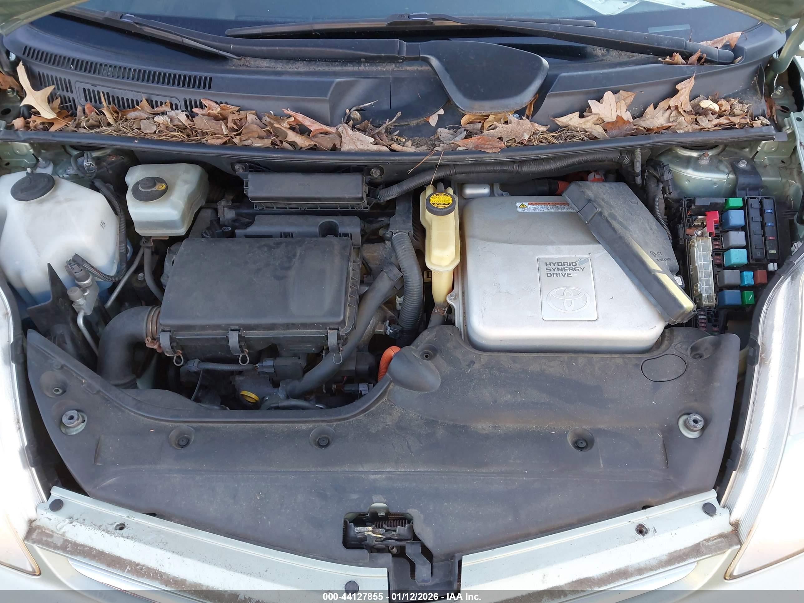TOYOTA PRIUS image 10